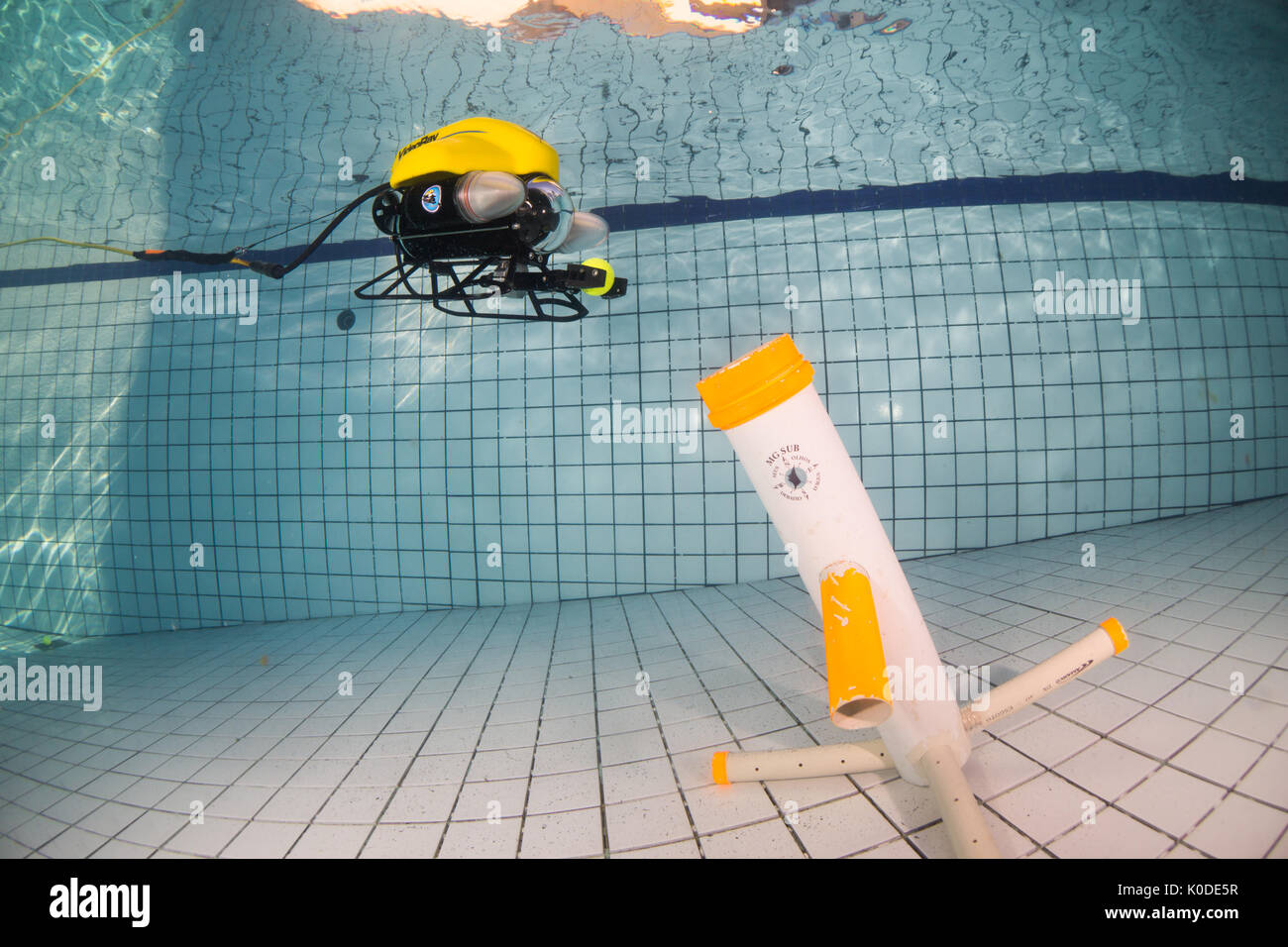 Ray vidéo sous-marine formation ROV à piscine. Banque D'Images