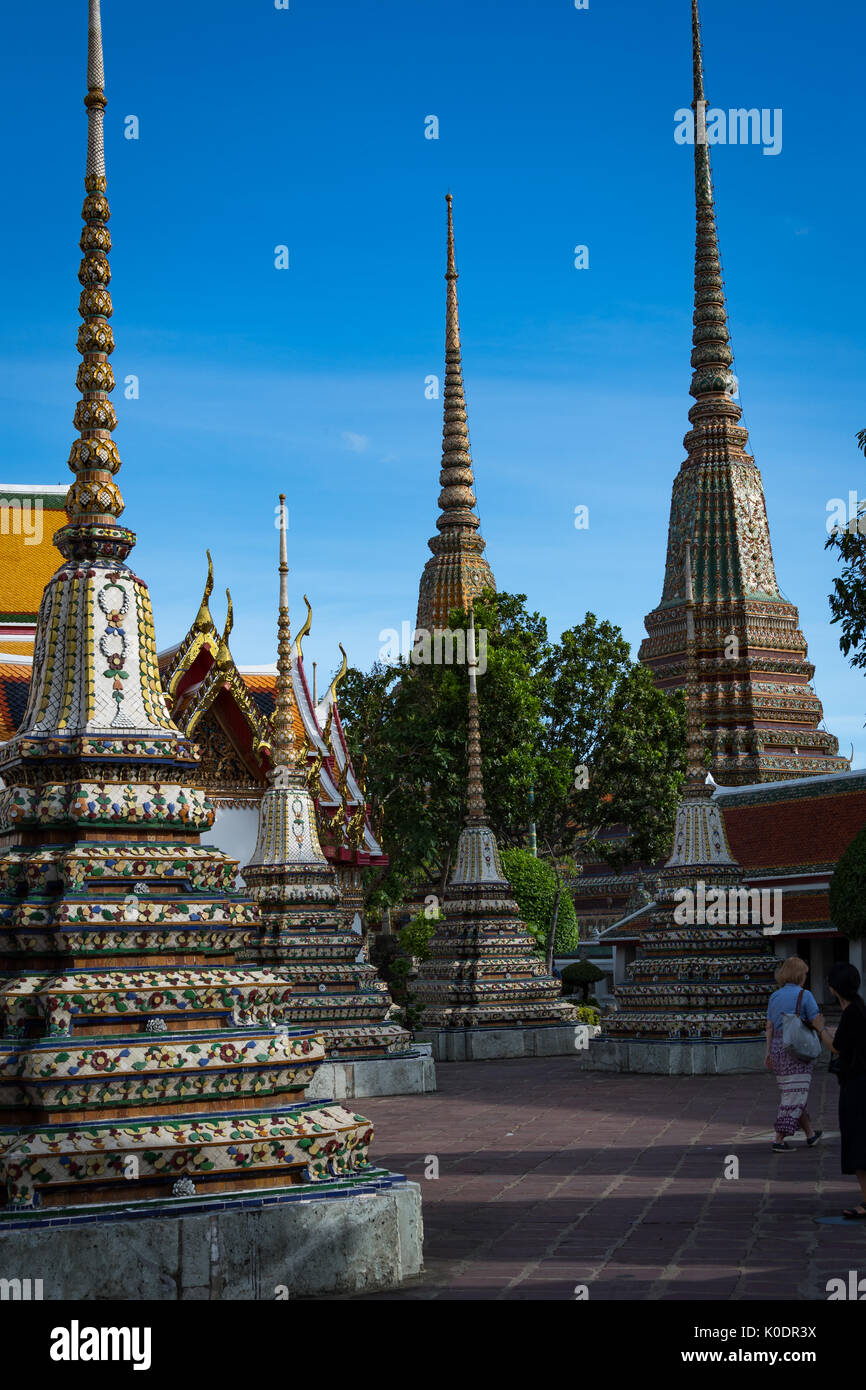 Les pagodes dans le Temple de Wat Pho à Bangkok, Thaïlande Banque D'Images