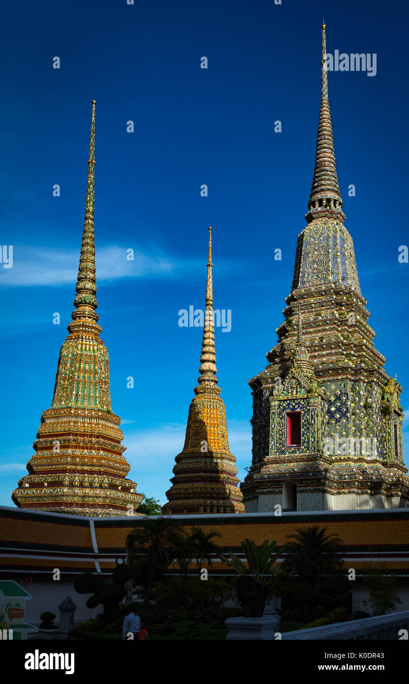 Dans les pagodes du Temple de Wat Pho à Bangkok, Thaïlande Banque D'Images