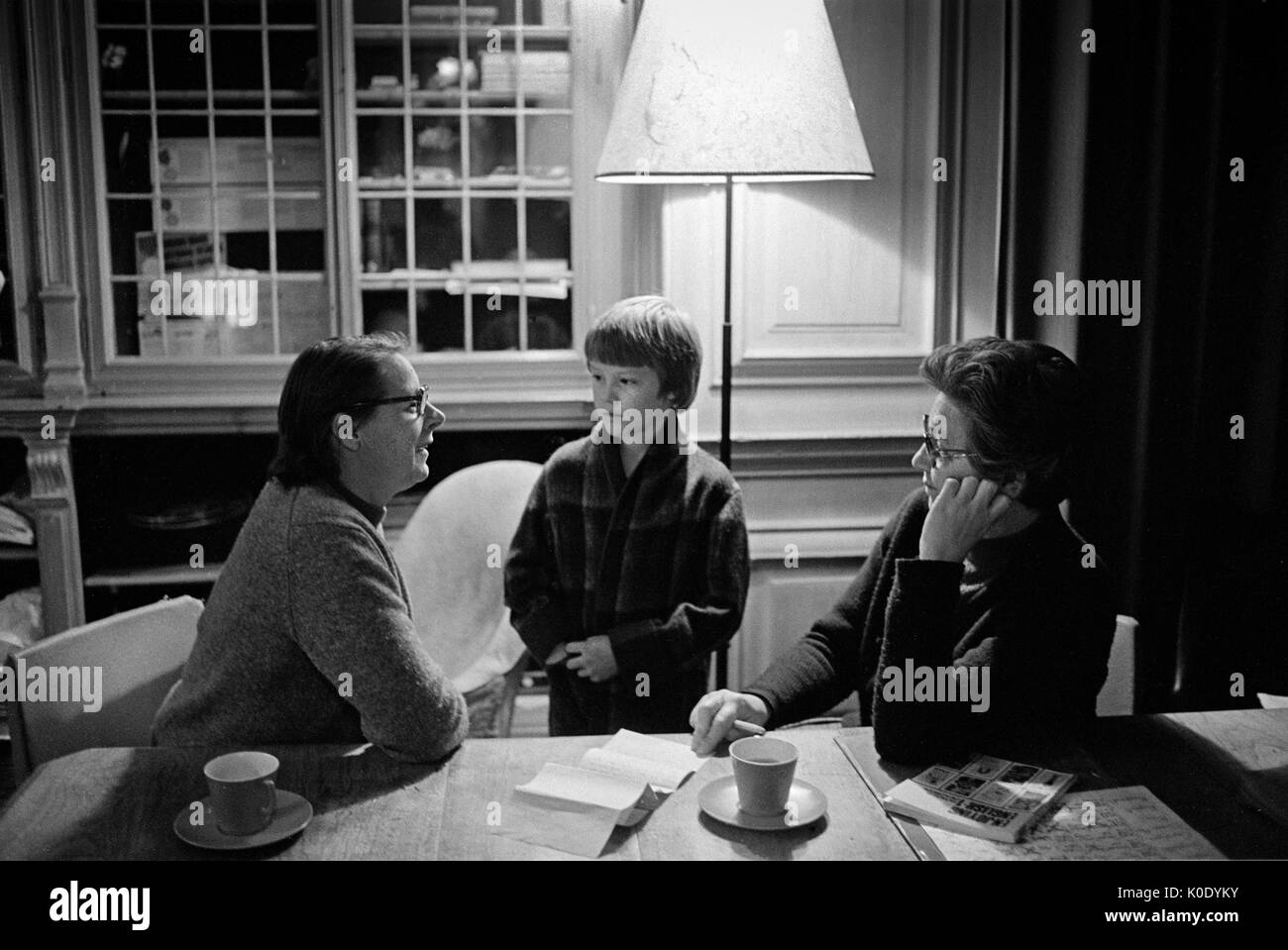 Aberlour House School. Pensionnat privé payant. Chargeur pour l'école Gordonstoun préparatoire. Élève cherche à obtenir de l'aide des membres du personnel pendant la nuit. Banque D'Images