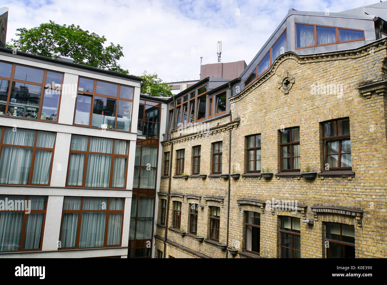 Bâtiment délabré dans la vieille ville, Riga, Lettonie Banque D'Images
