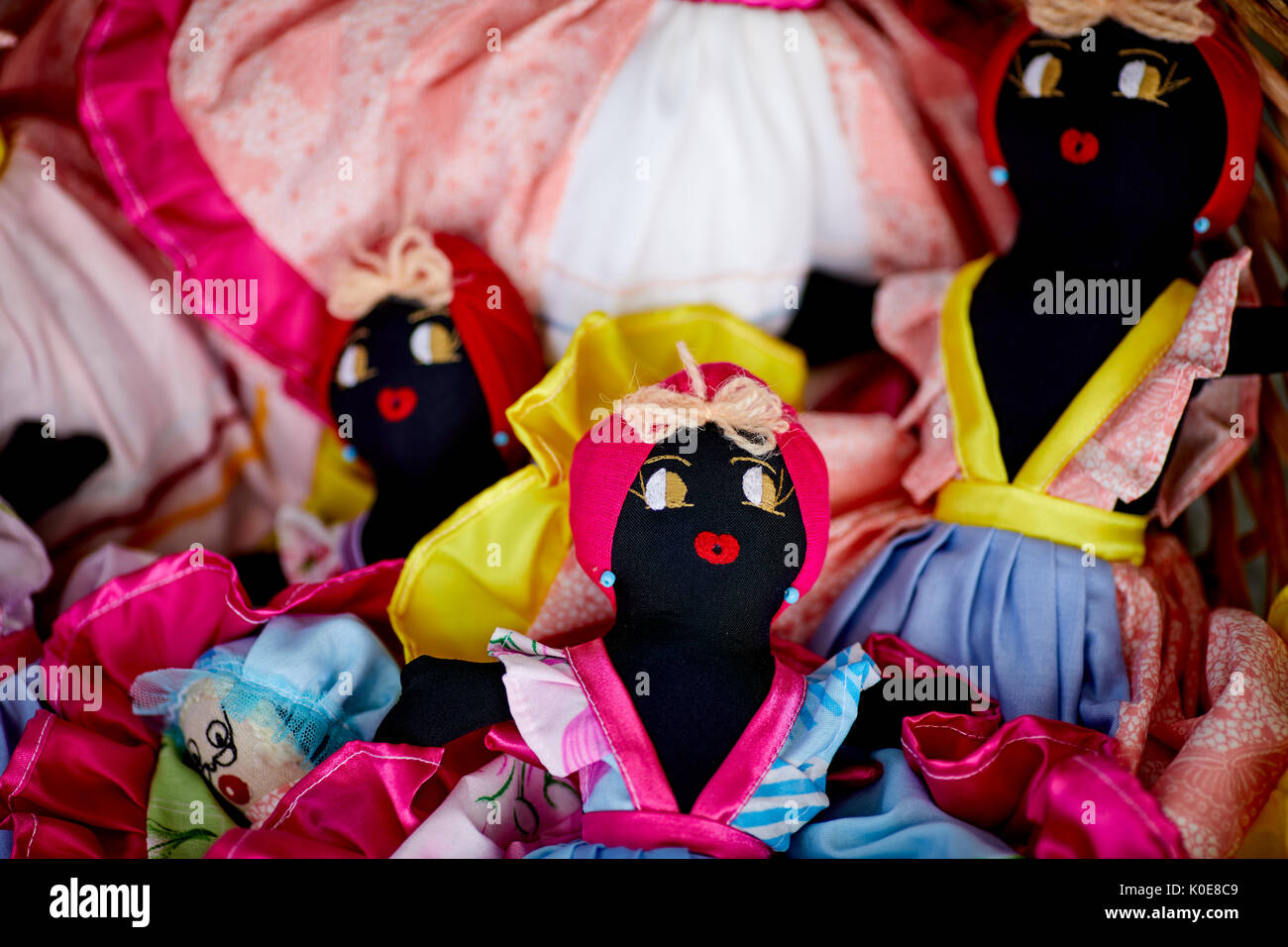 Jouet Ancien tissu noir cubain des poupées de chiffon pour la vente aux touristes de Cuba, île des Caraïbes sous le régime communiste Banque D'Images