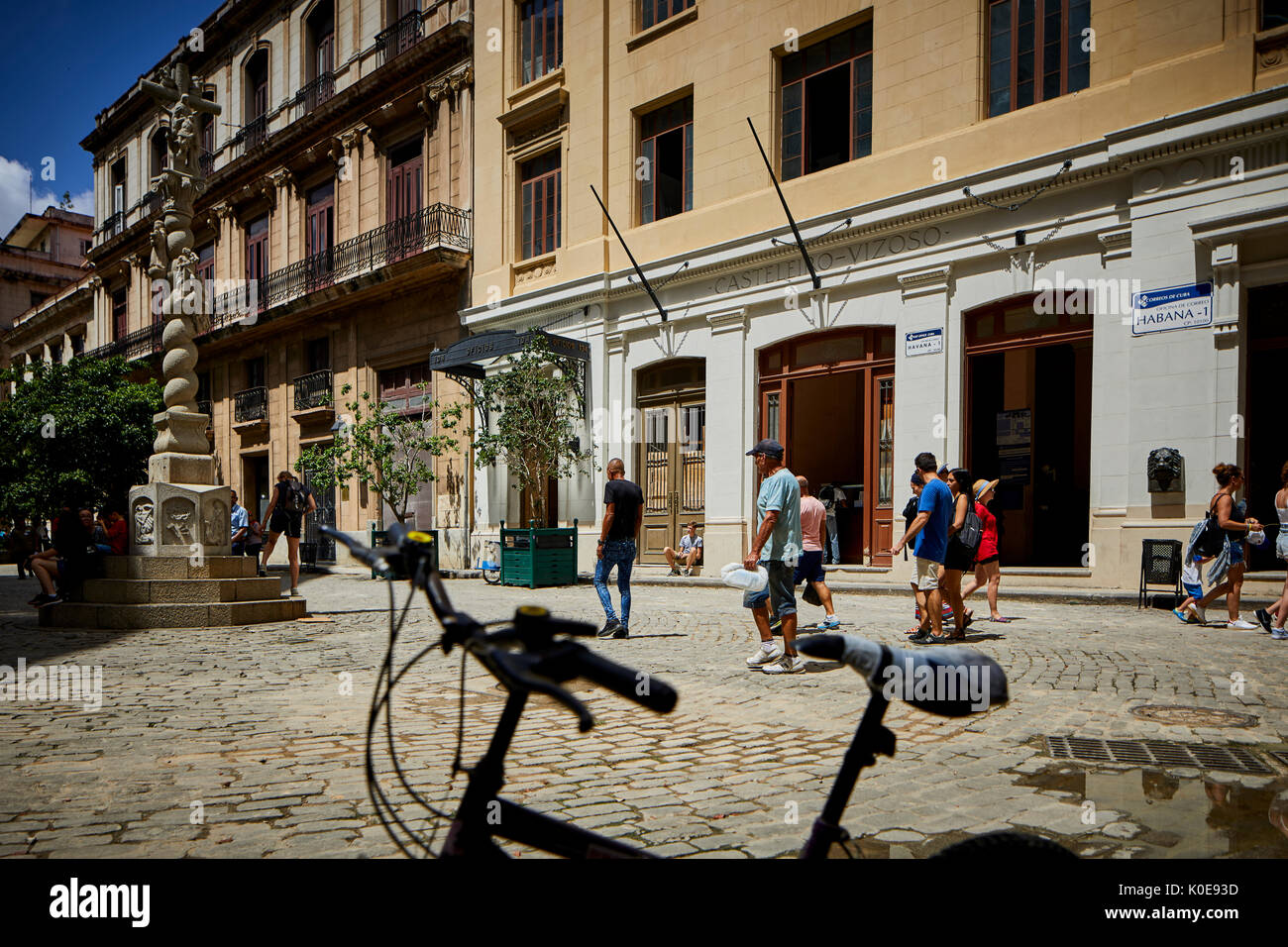 Vieille ville de La Havane, capitale de Cuba, cubains de Asis Square Plaza de San Francisco Banque D'Images