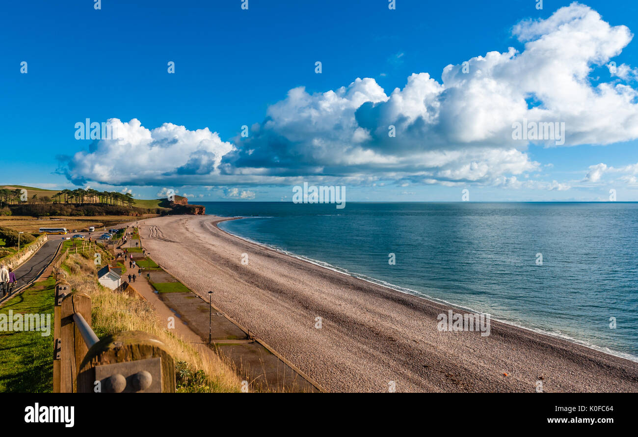 Nuages sur Budleigh Beach Banque D'Images