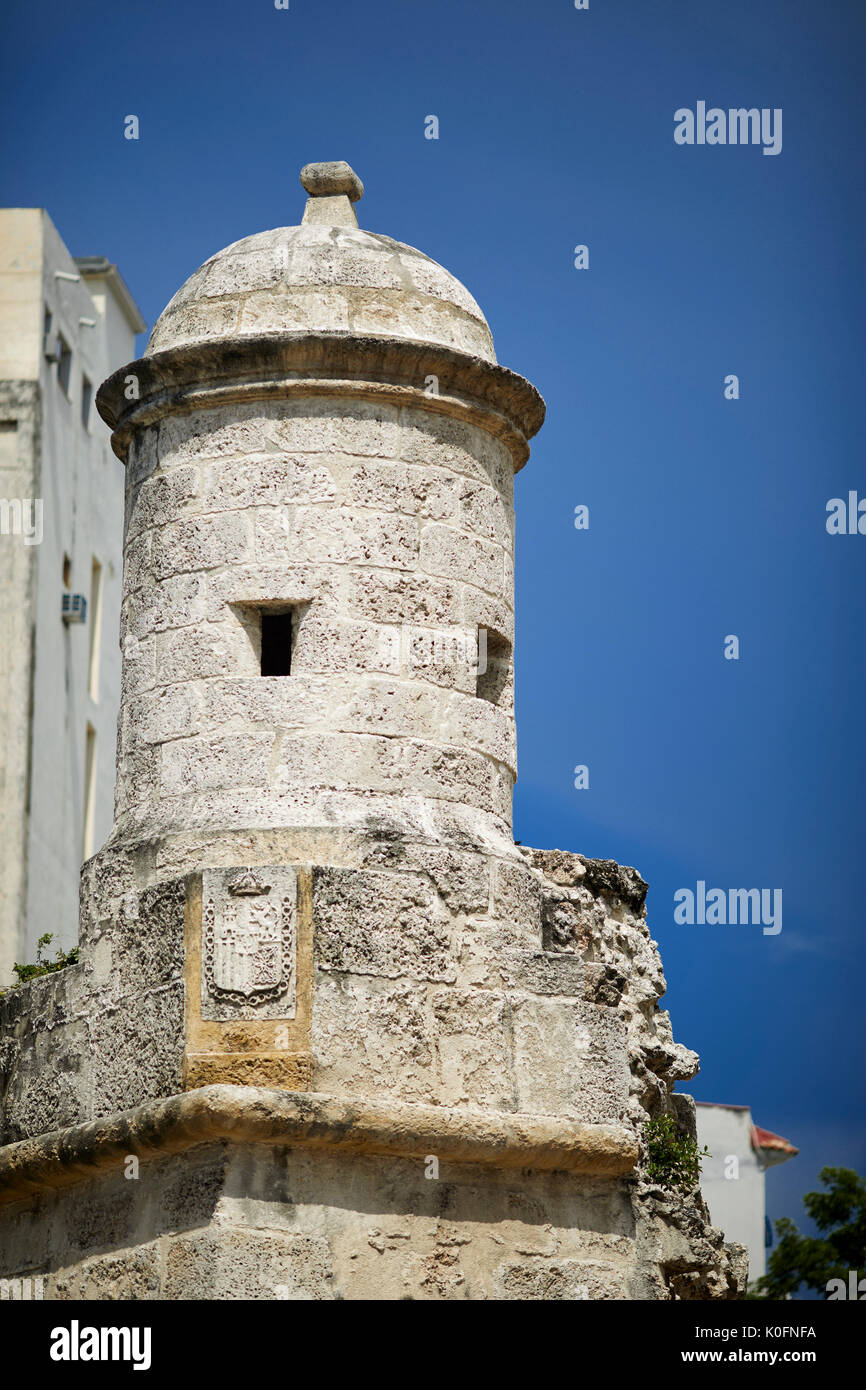 Le cubain, Cuba, La Havane, capitale du reste encore vieux mur de ville Banque D'Images