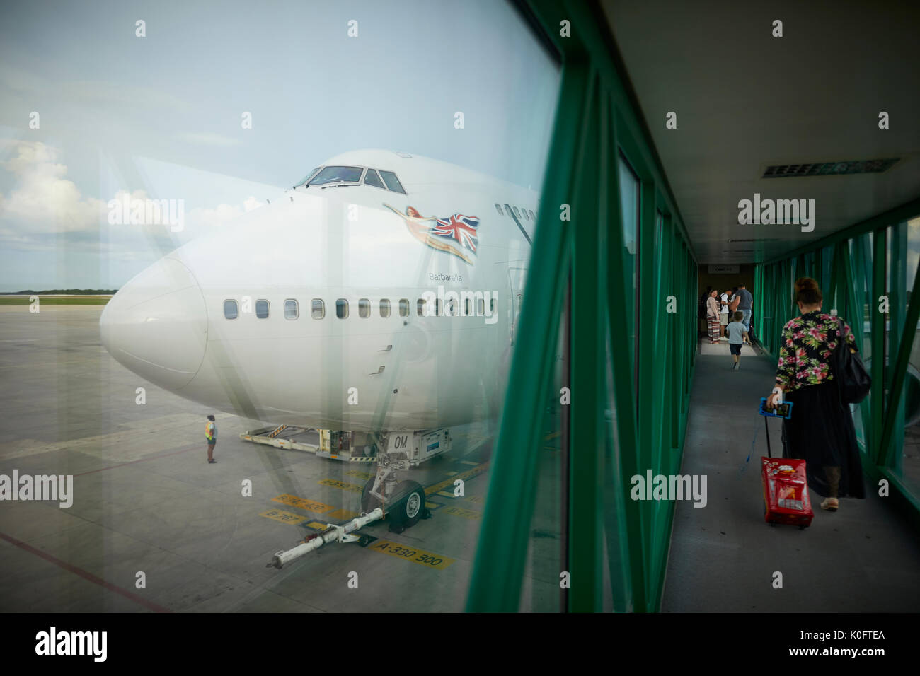 Un Virgin Atlantic 474400 se trouve à l'entrée dans le deuxième plus grand aéroport de Varadero à Cuba airport Banque D'Images
