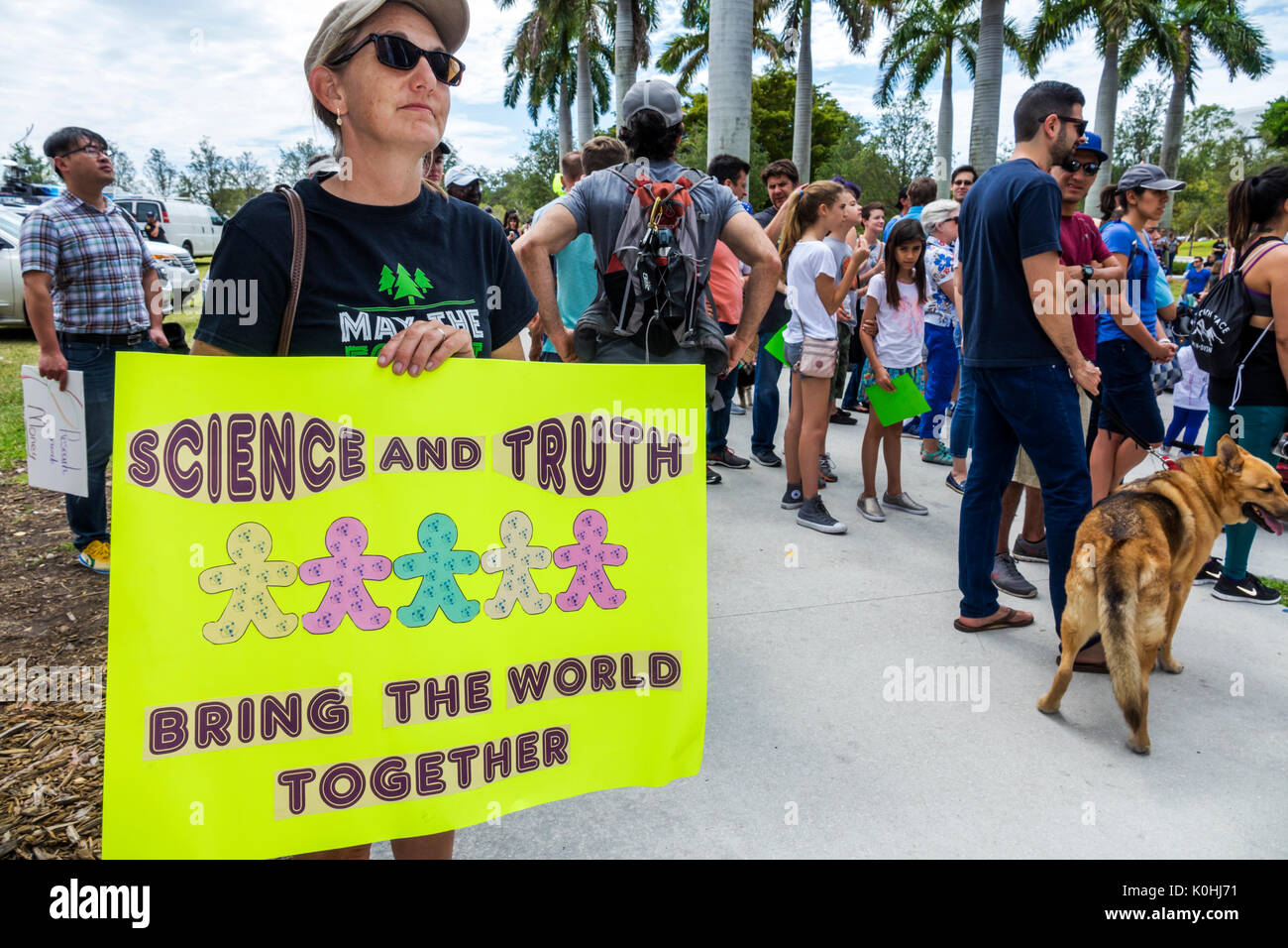 Miami Florida,Museum Park,March for Science,Protest,rallye,panneau,affiche,protester,femme femme femme,enseignant,FL170430116 Banque D'Images