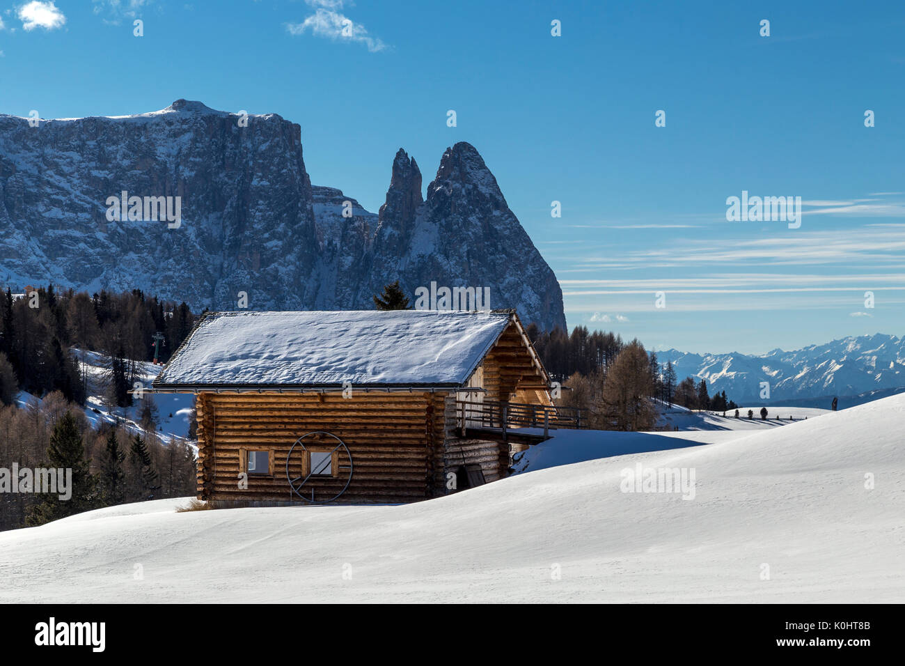 Alpe di Siusi / Seiser Alm, Dolomites, Tyrol du Sud, Italie. Paysage d'hiver sur l'Alpe di Siusi / Seiser Alm aux pics de Sciliar / Sciliar, Euringe Banque D'Images