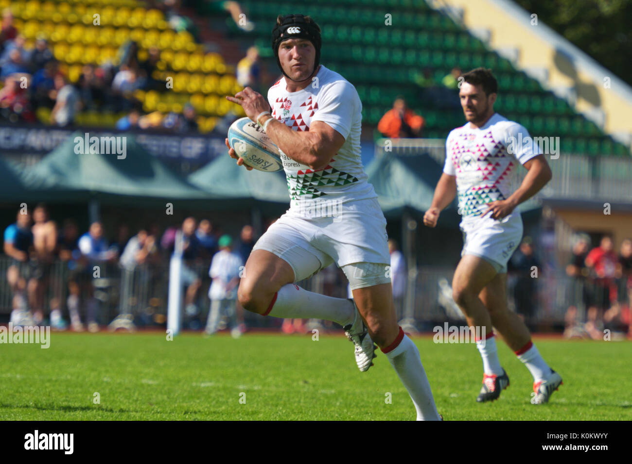 Moscou, Russie - le 29 juin 2014 : Philip Burgess de l'Angleterre avec la balle dans le match pour la 1 place avec le Portugal au cours de la FIRA-AER Grand Prix d'Europe Banque D'Images