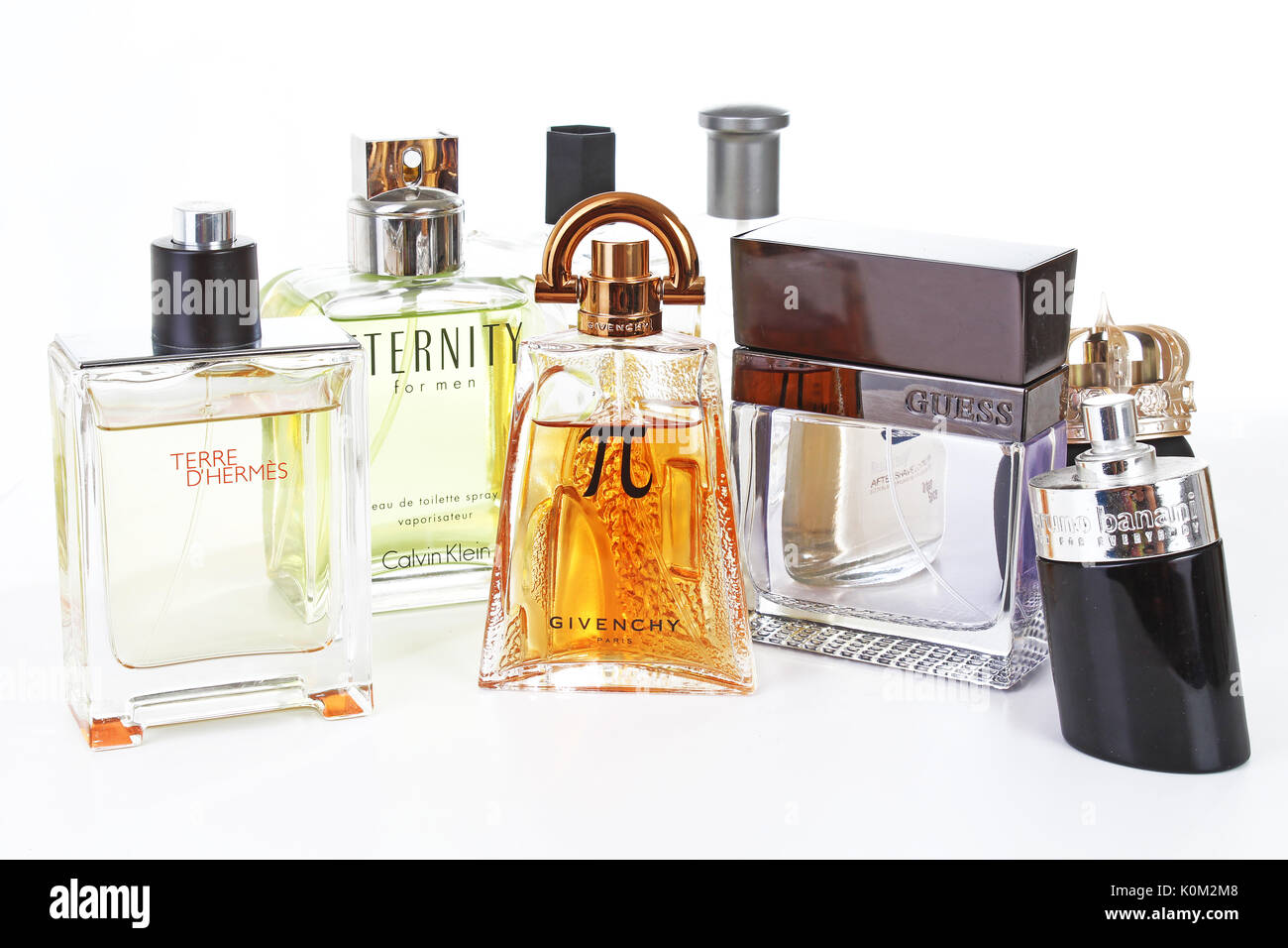 Parfums homme frangrances Calvin Klein Guess Hermes Patron Bruno Banani  Parfum Givenchy frangrance. Idées cadeaux ou tout autre concept Photo Stock  - Alamy
