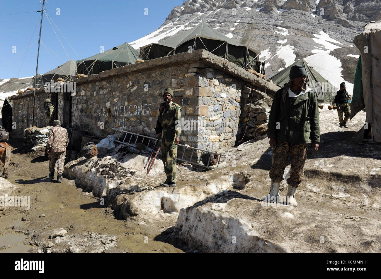 Camp de l'armée, mahagunas pass, Amarnath Yatra, Jammu Cachemire, l'Inde, l'Asie Banque D'Images