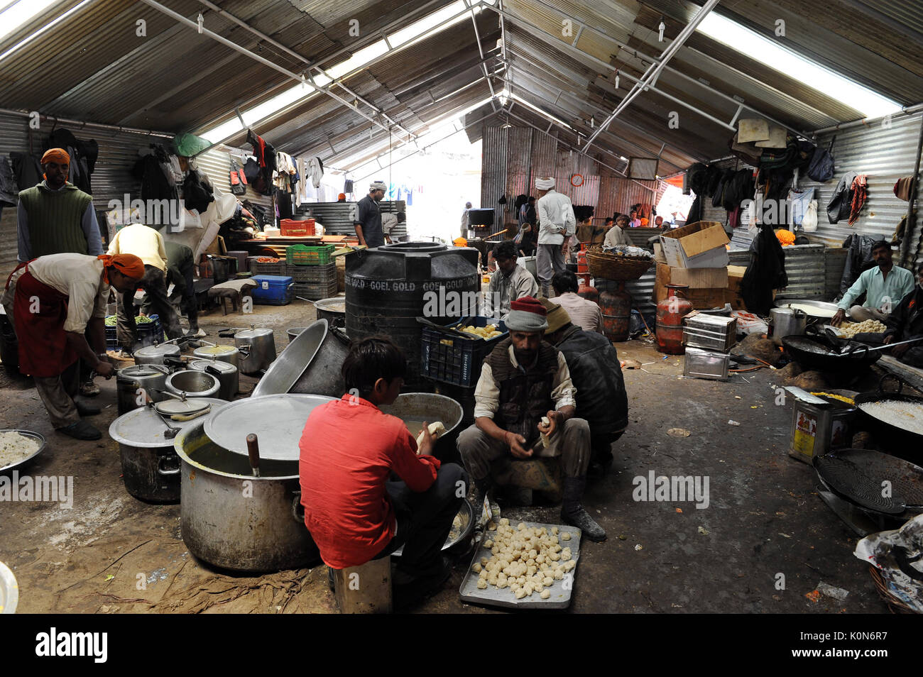 Cuisine, shree shiv sewak delhi, Jammu Cachemire bhandara, Inde, Asie Banque D'Images
