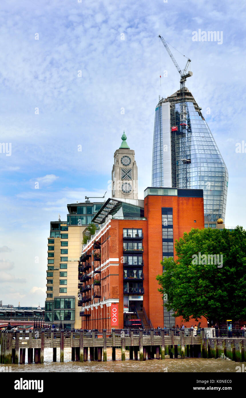 Londres, Angleterre, Royaume-Uni. 'Un' ou 'Blackfriars Le Vase' immeuble en construction près de l'Oxo tower, Southwark (août 2017) Banque D'Images