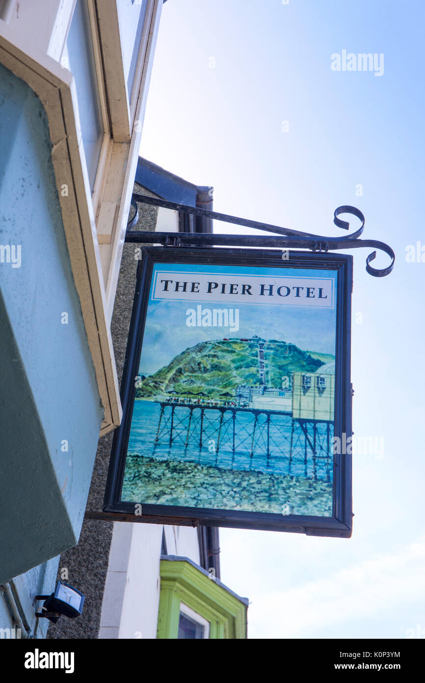 Le Pier Hotel enseigne de pub à Aberystwyth Ceredigion Pays de Galles UK Banque D'Images