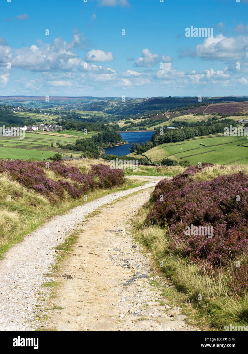 Haworth Cemetery faible à partir de la ruelle près de Stanbury Haworth West Yorkshire Angleterre Banque D'Images