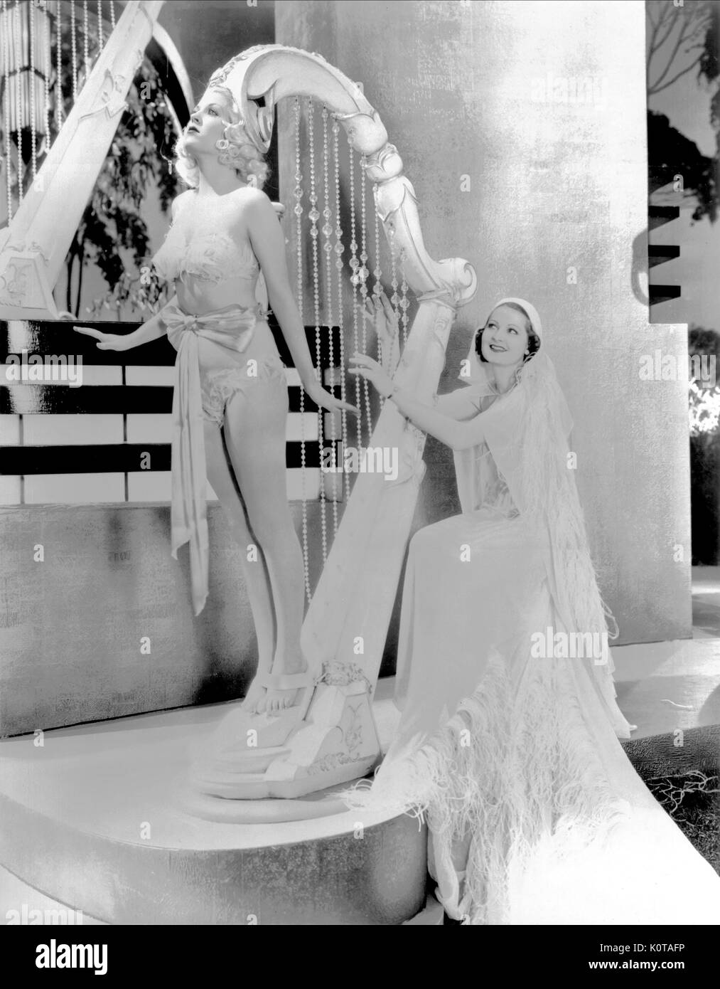 Scène de FILM FASHIONS OF 1934 (1934) Banque D'Images