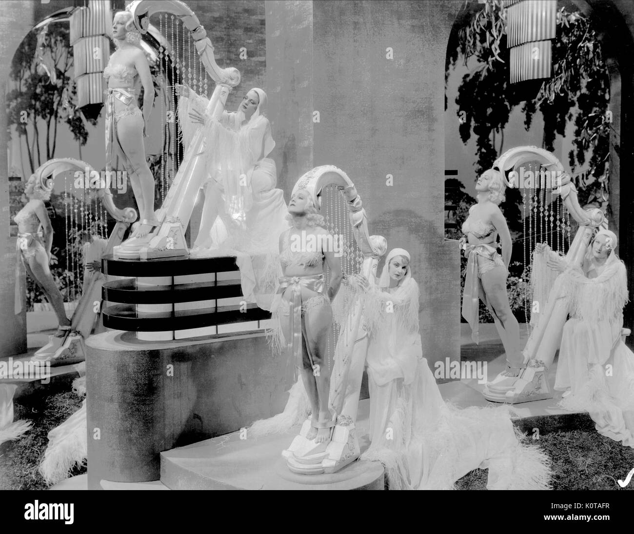 Scène de FILM FASHIONS OF 1934 (1934) Banque D'Images