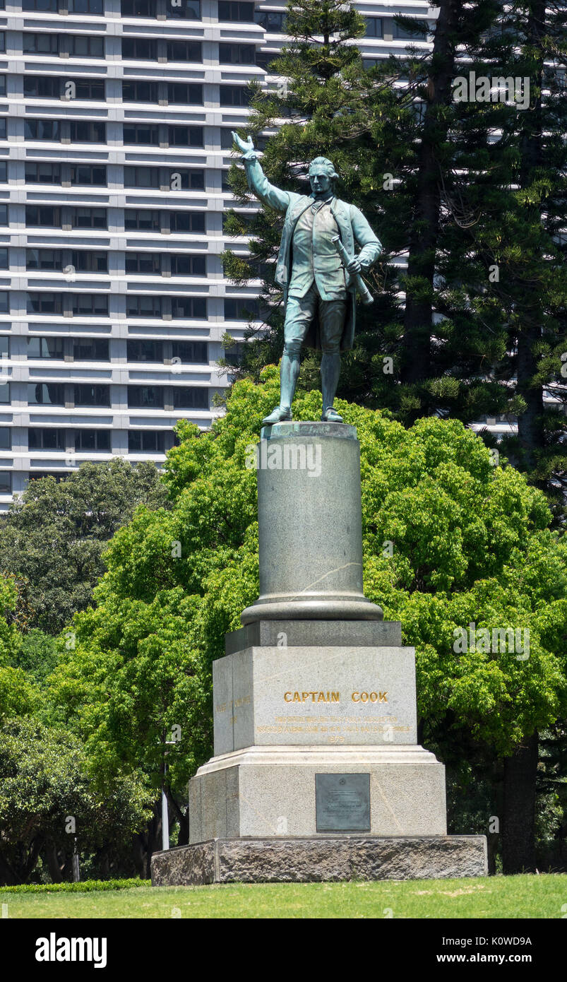 Une statue de bronze Le capitaine Cook dans Hyde Park Sydney Australie Banque D'Images