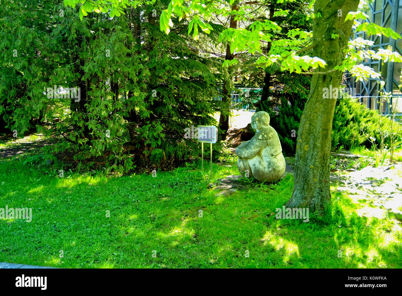 Sculpture dans le parc au printemps, la galerie Tretiakov, Moscou Banque D'Images