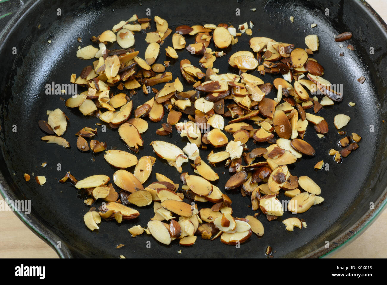 Amandes Grillées Salées à La Poêle