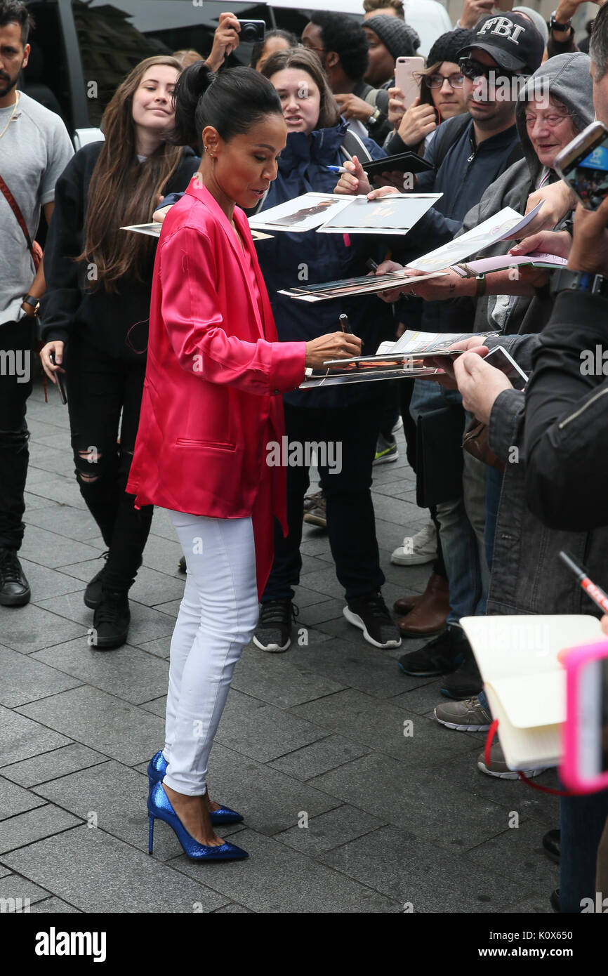 Jada Pinkett Smith arrivant à l'échelle mondiale les studios de radio pour promouvoir son nouveau film 'Girl's Trip' - London comprend : Jada Pinkett Smith Où : London, Royaume-Uni Quand : 24 Oct 2017 Source : WENN.com Banque D'Images