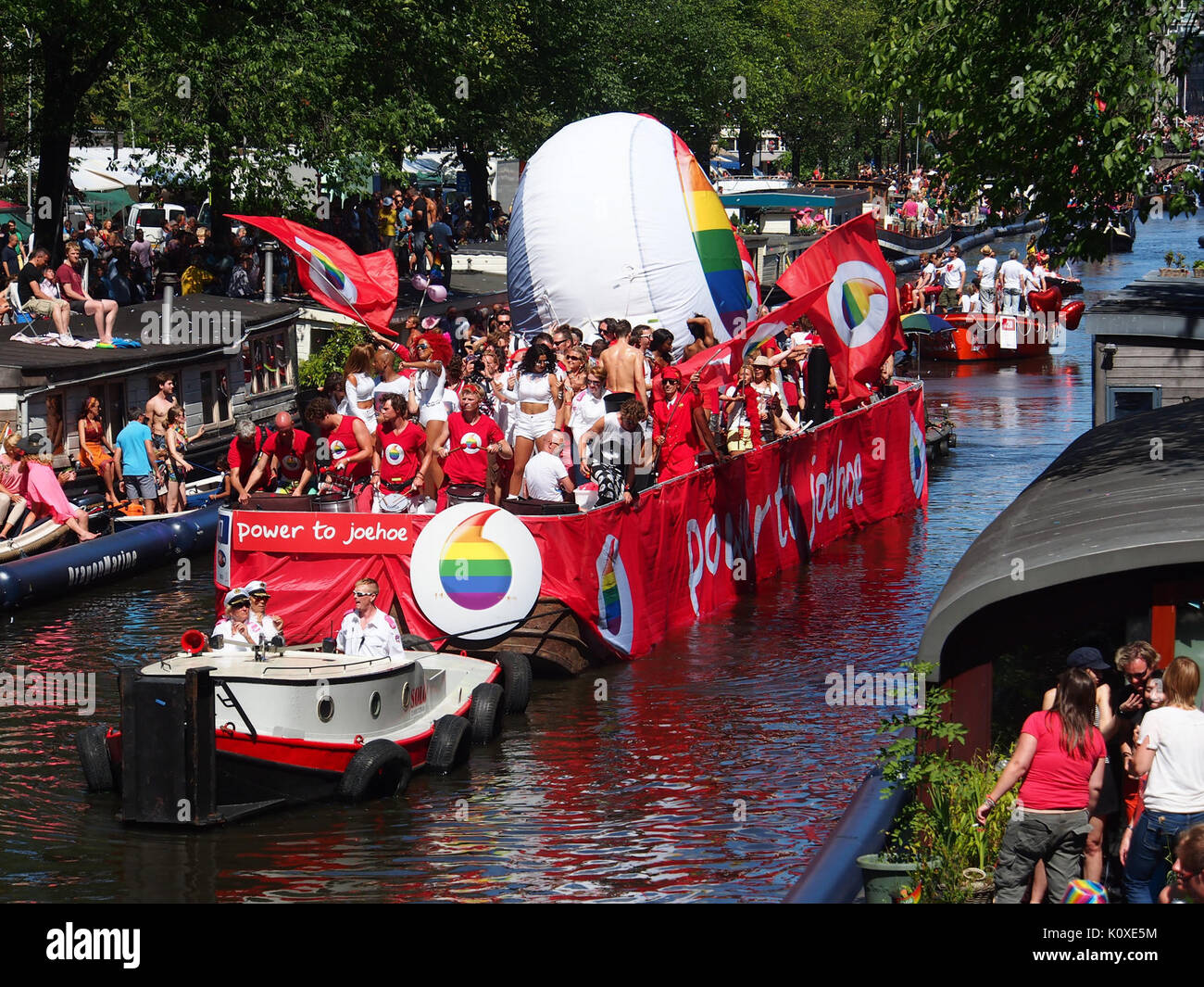 Amsterdam Gay Pride 2013 voile no17 Vodafone pic3 Banque D'Images