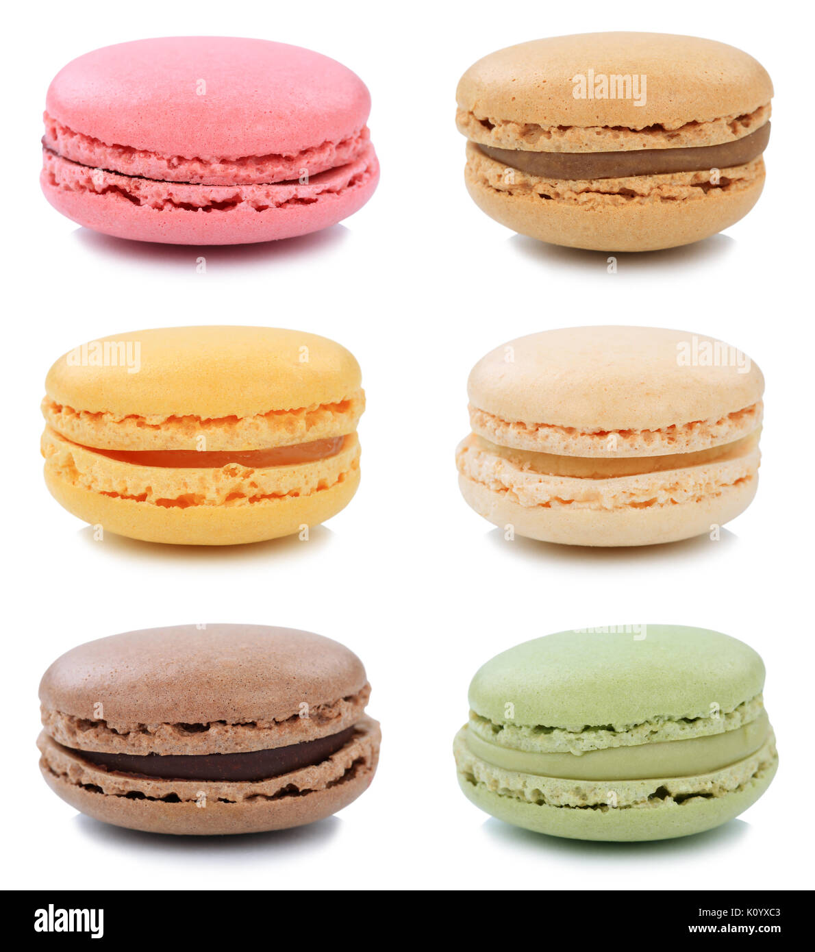 Macarons macarons cookies dessert collection de France isolé sur fond blanc Banque D'Images