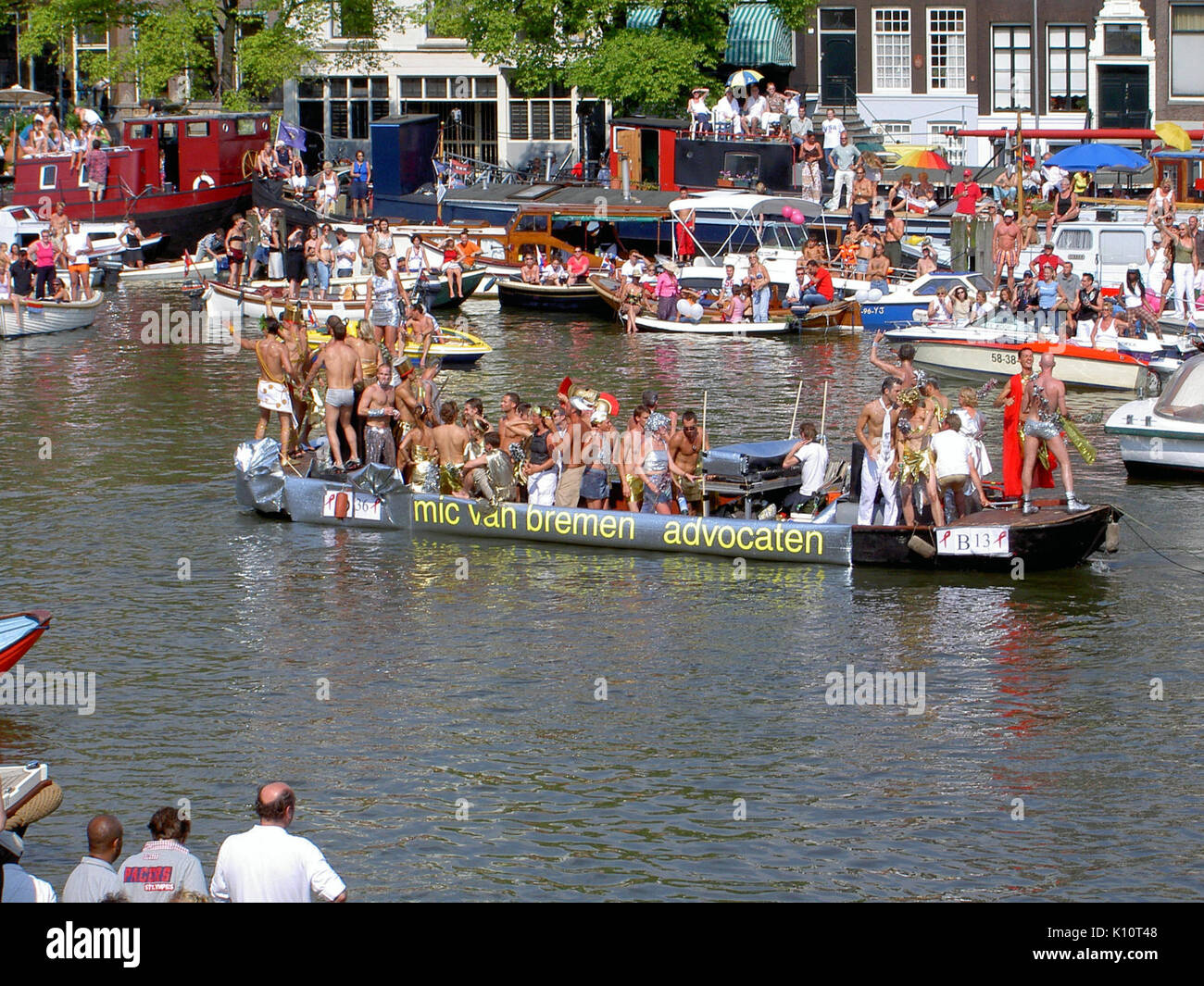 Amsterdam Gay Pride 2004 paarade, Canal 002 Banque D'Images
