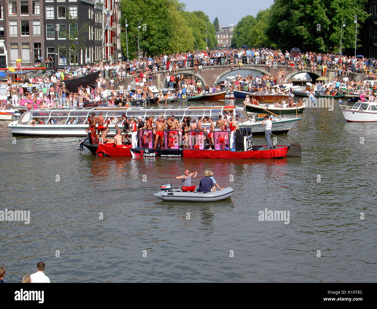 Amsterdam Gay Pride 2004 paarade, Canal 003 Banque D'Images
