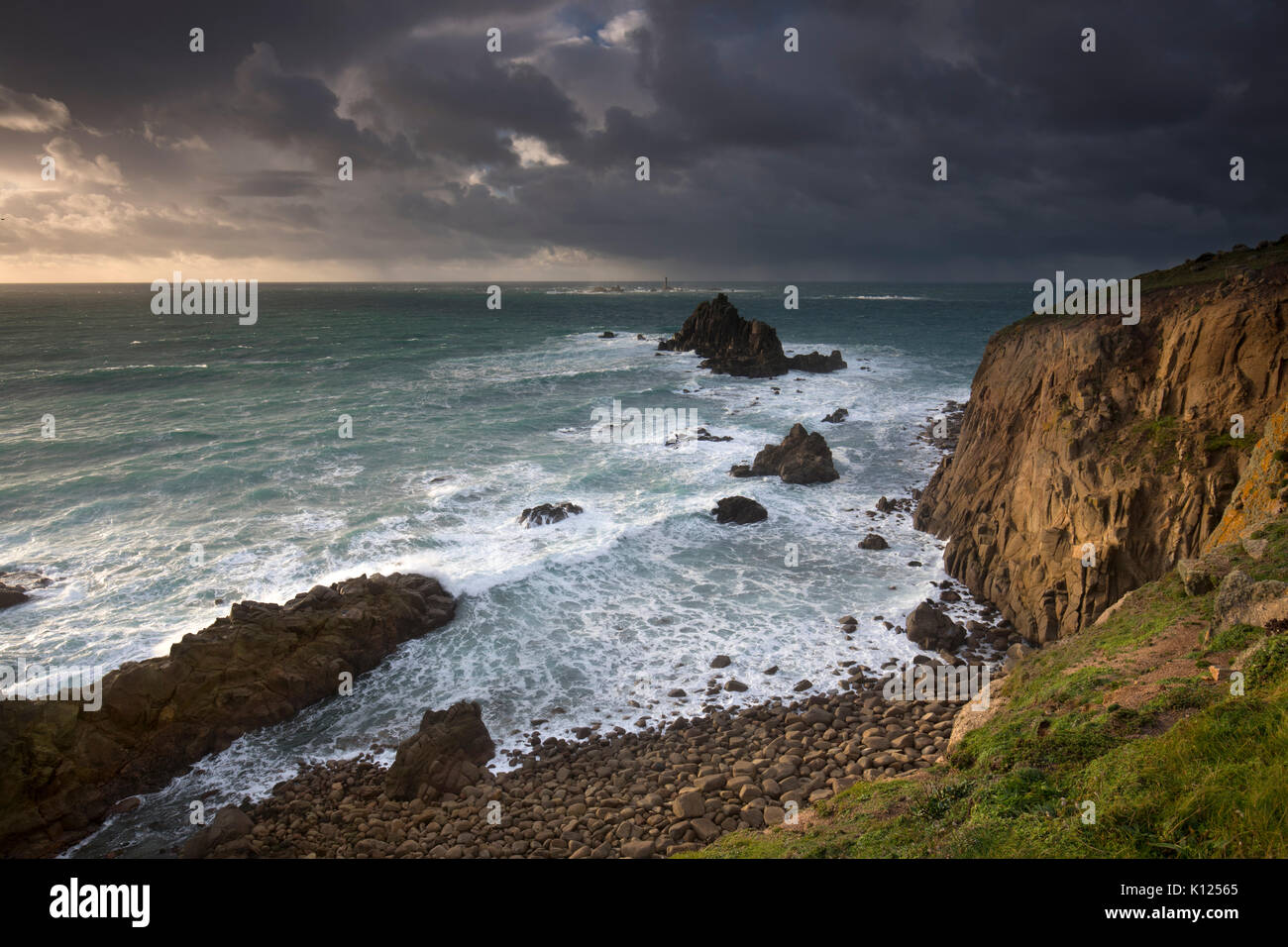 Land's End et Pordenack point ; Cornwall ; Royaume-Uni Banque D'Images