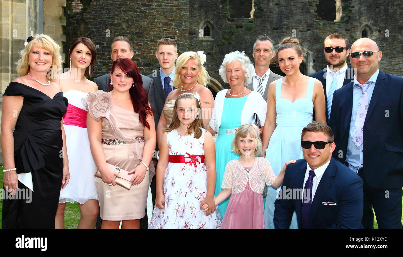 Les photographies de mariage, des couples se marier et célébrer avec leur famille et amis. Banque D'Images