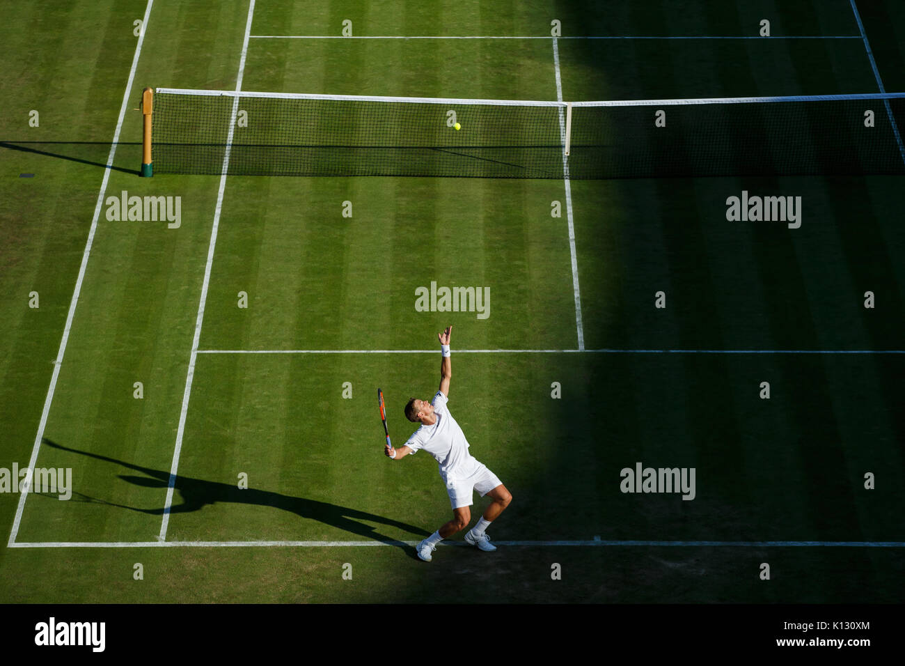 Vasek Pospisil du Canada dans l'action au Gentlemen's singles - tournoi de Wimbledon 2017 Banque D'Images