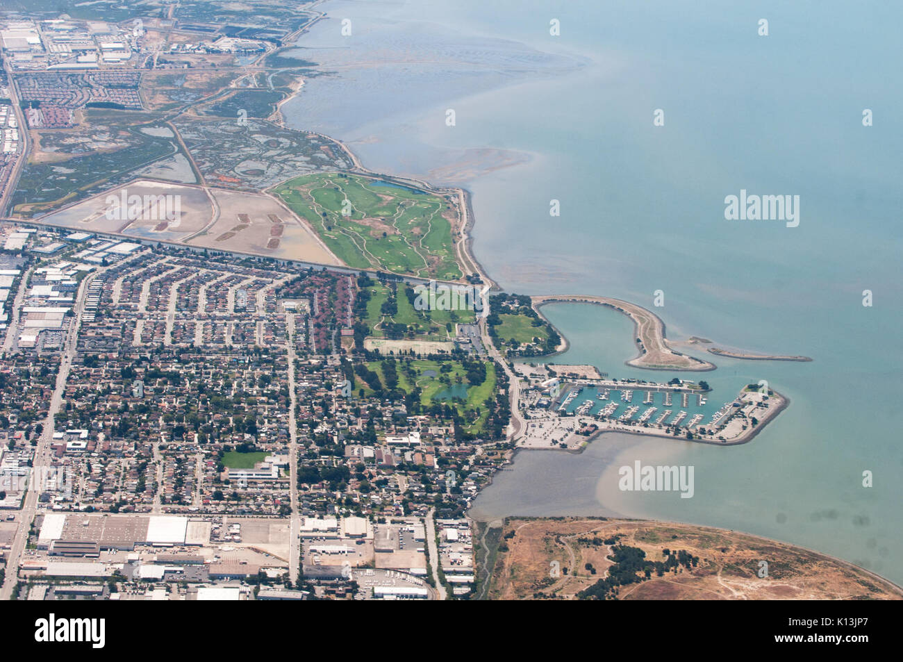 Vue aérienne de San Leandro Marina et golf Banque D'Images