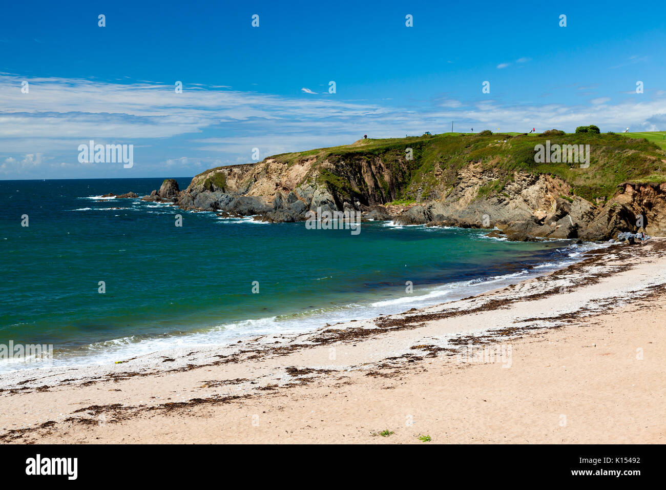 Donnant sur la plage de sable doré de la plage des Sables bitumineux à pied Leas Thurlestone Angleterre Devon UK Europe Banque D'Images