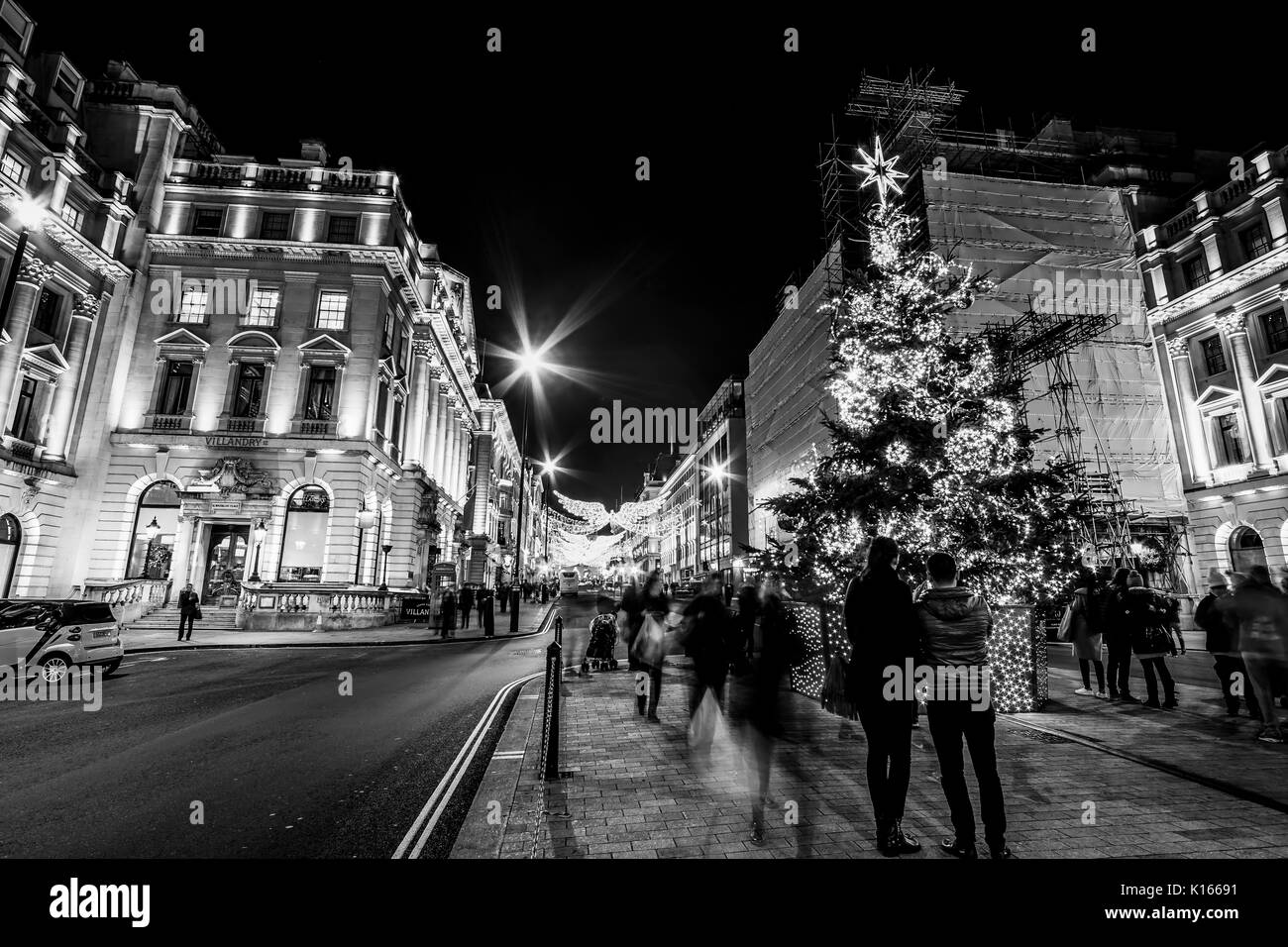 Arbre de Noël à Londres, à Waterloo Place - LONDRES / ANGLETERRE - 6 DÉCEMBRE 2017 Banque D'Images