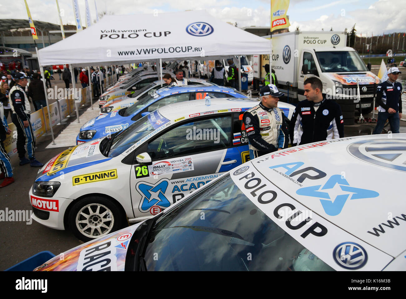 Moscou, Russie - Apr 18, 2015 : VW Polo Cup stand pendant le rallye Masters Show 2015 au Krylatskoye District. Banque D'Images