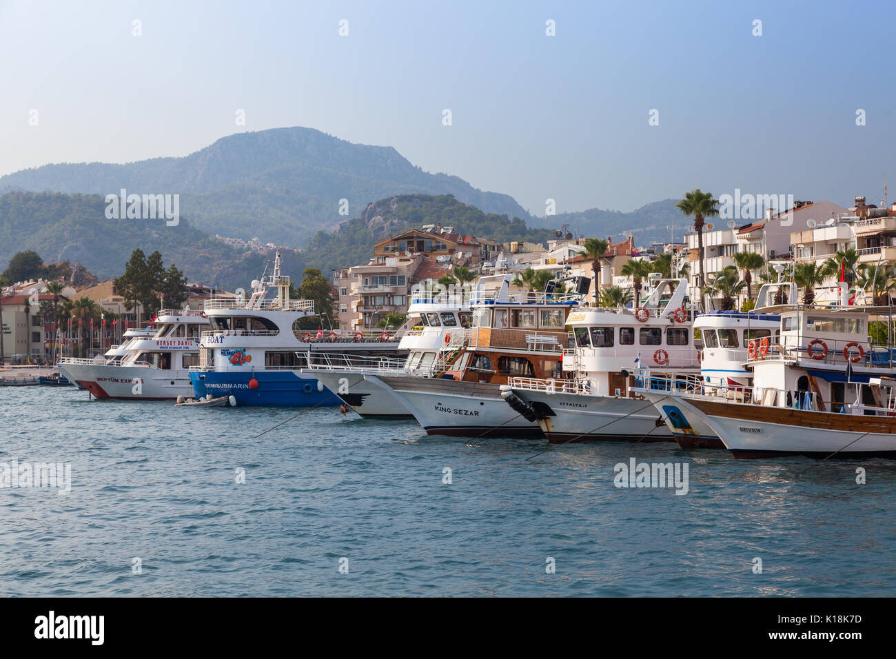 Les bateaux de plaisance à la mer pier à Marmaris, Turquie Banque D'Images