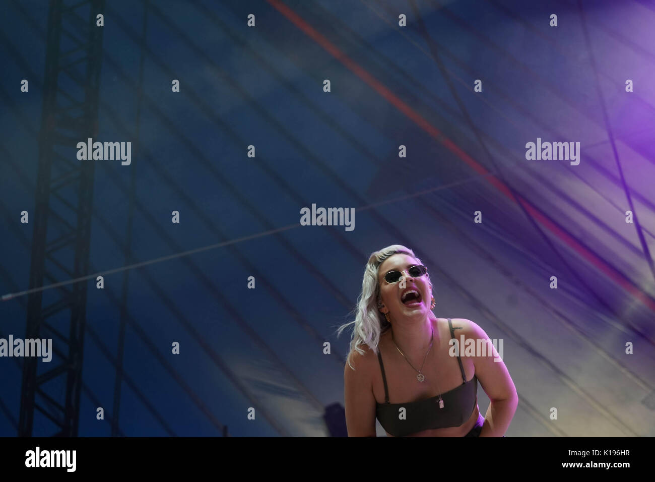 Reading, UK. Août 25, 2017. Anne-Marie live du NME/Radio 1 à l'étape 2017 Reading Festival. Date de la photo : le vendredi 25 août, 2017. Crédit photo doit se lire : Roger Garfield/Alamy Live News Banque D'Images