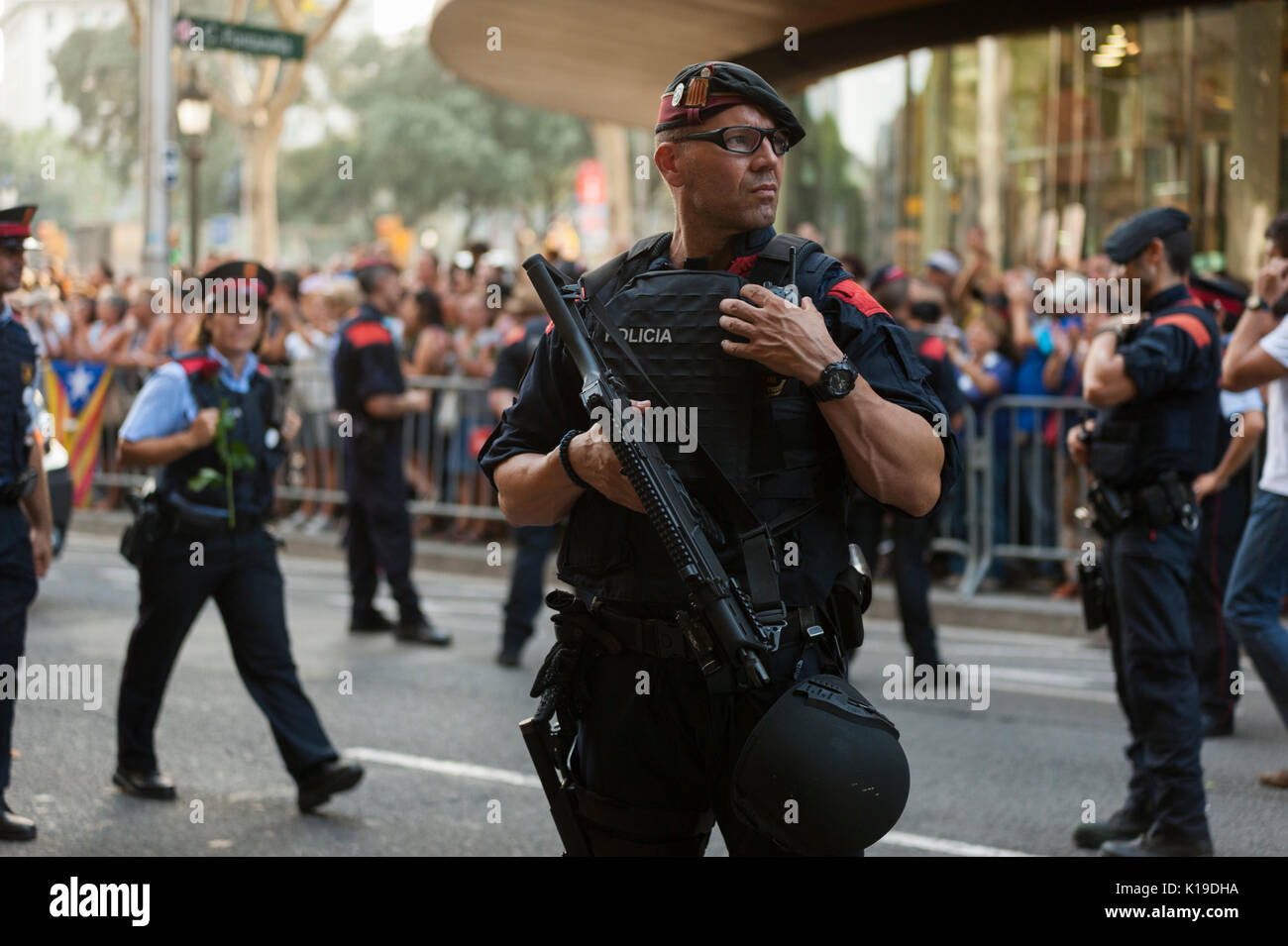 Barcelone, Espagne. Le 26 août, 2017. Un demi-million de personnes démontrer à Barcelone contre le terrorisme. Crédit : Charlie Perez/Alamy Live News Banque D'Images