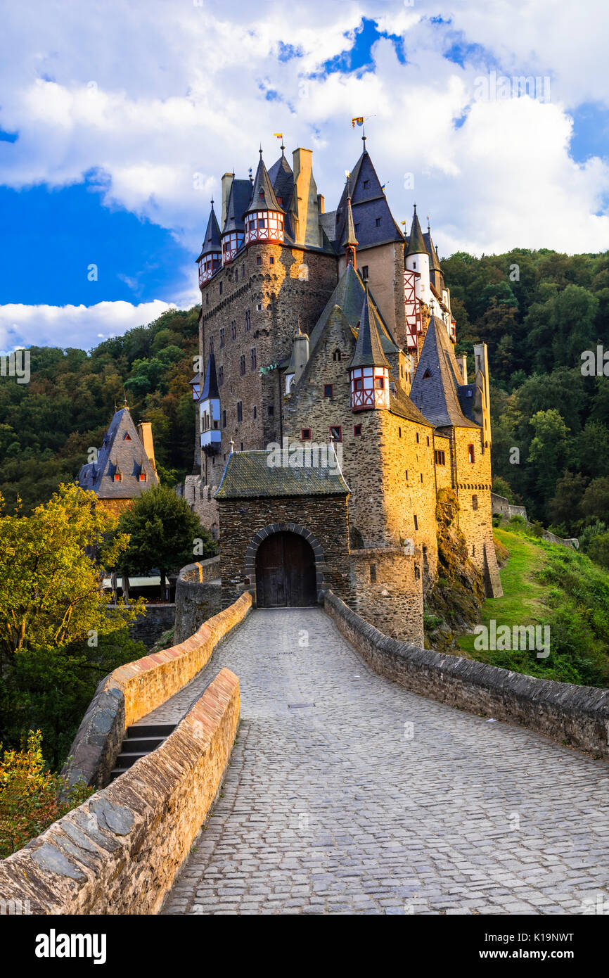 Le château de Burg Eltz - l'un des châteaux les plus populaires en Allemagne Banque D'Images