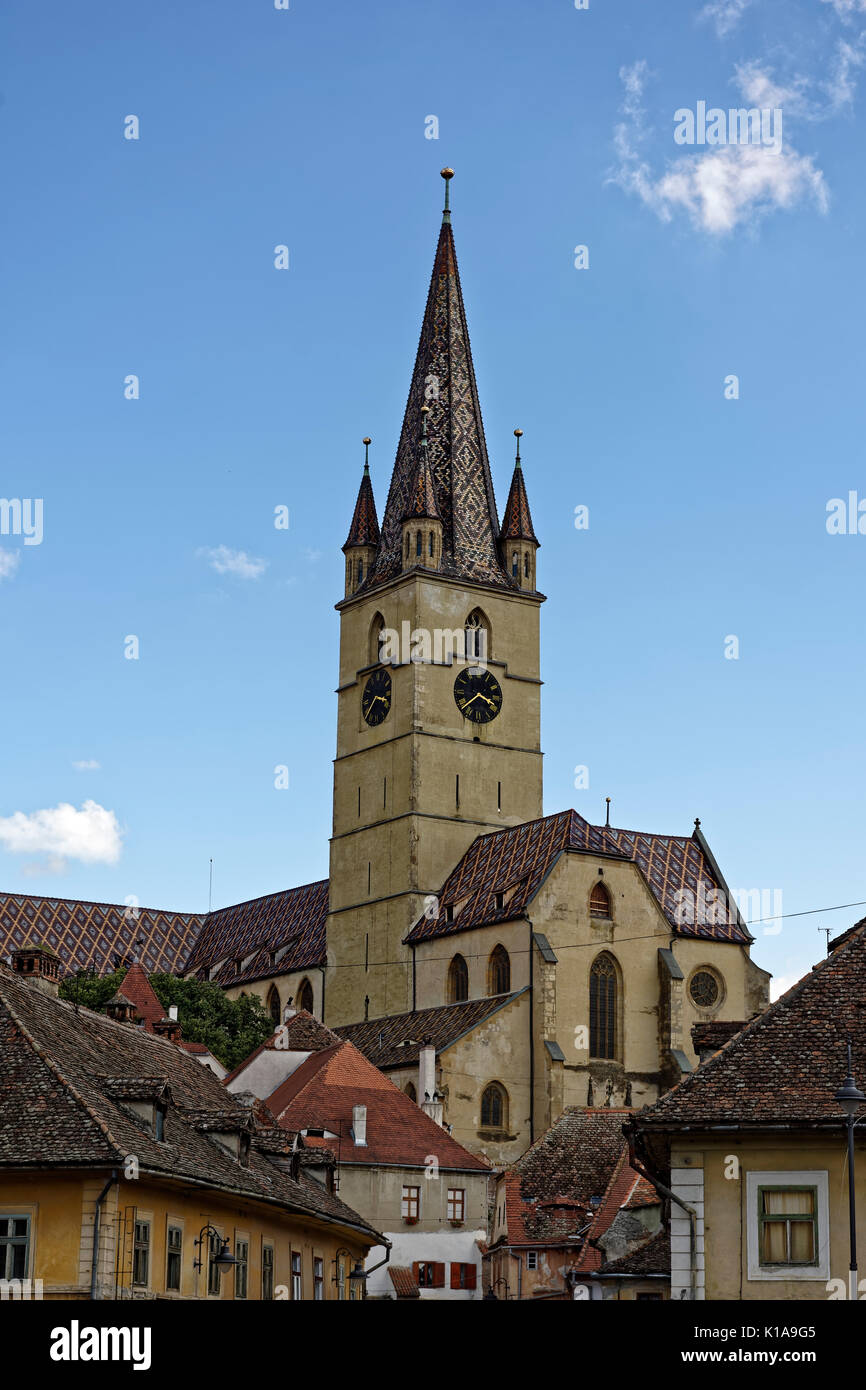 La Cathédrale évangélique de Sibiu Roumanie architecture médiévale vue depuis le RCIIB Banque D'Images