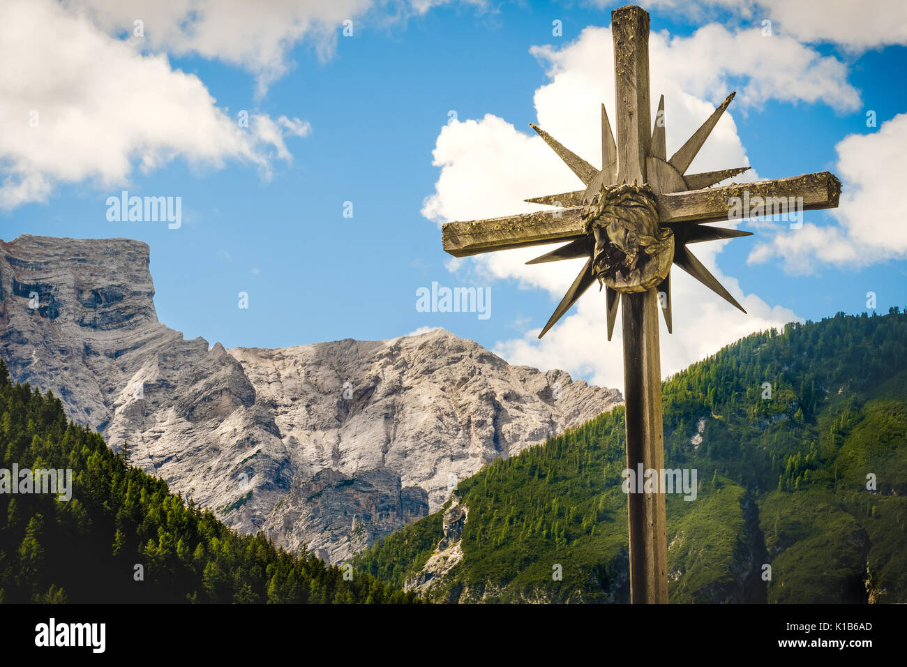 Crucifix de montagne Banque D'Images