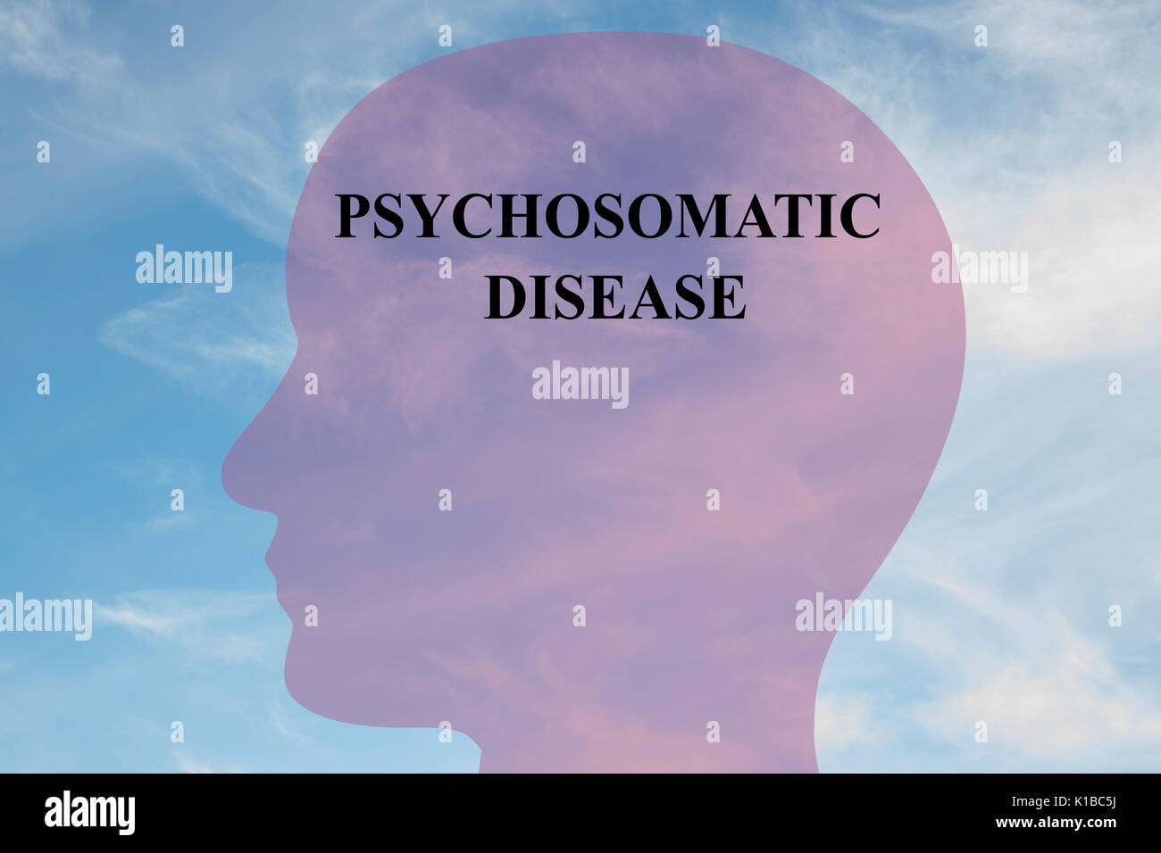 Rendre l'illustration de "la maladie psychosomatique' script sur head silhouette, avec ciel nuageux comme arrière-plan. Concept mentale humaine. Banque D'Images