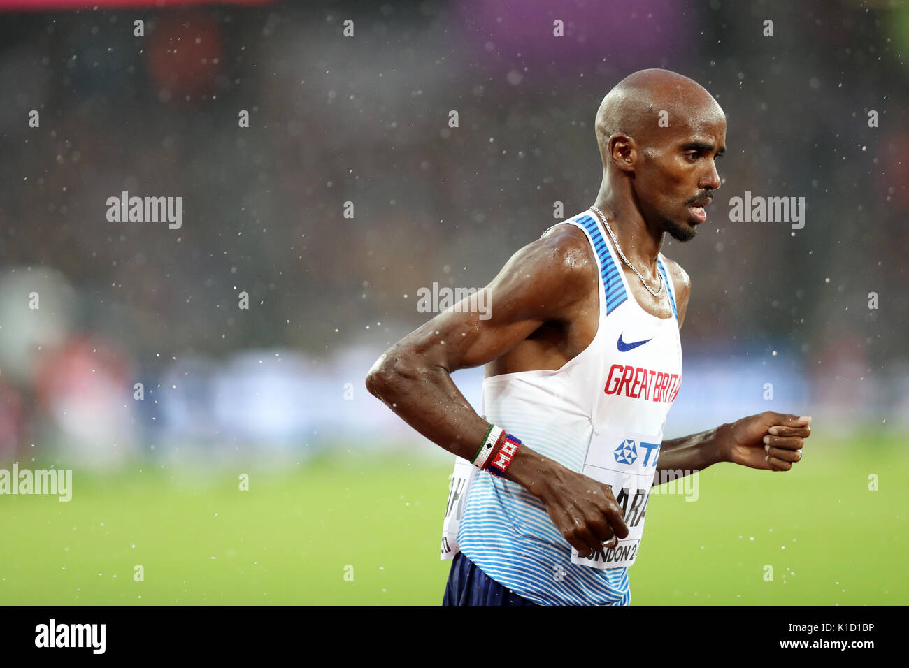 Mo Farah (Grande-Bretagne) en compétition dans l'épreuve du 5000 m 1 à la chaleur, aux Championnats du monde IAAF 2017, Queen Elizabeth Olympic Park, Stratford, London, UK. Banque D'Images