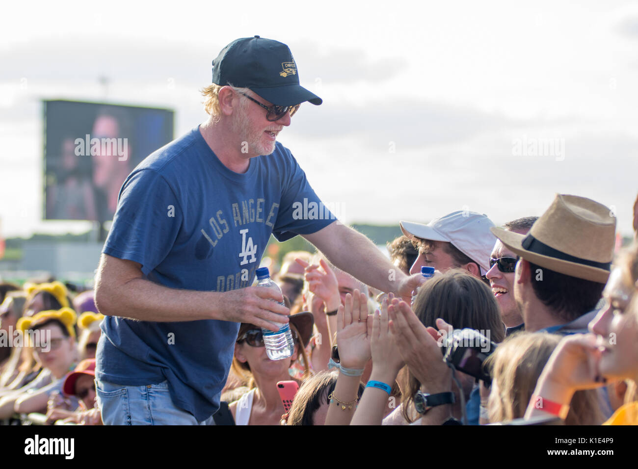 Chris Evans divertissant la foule au Sud Carfest Overton, Hampshire Angleterre 25 août 2017 Carfest Houlbrook Jim Crédit Sud/ Alamy Banque D'Images