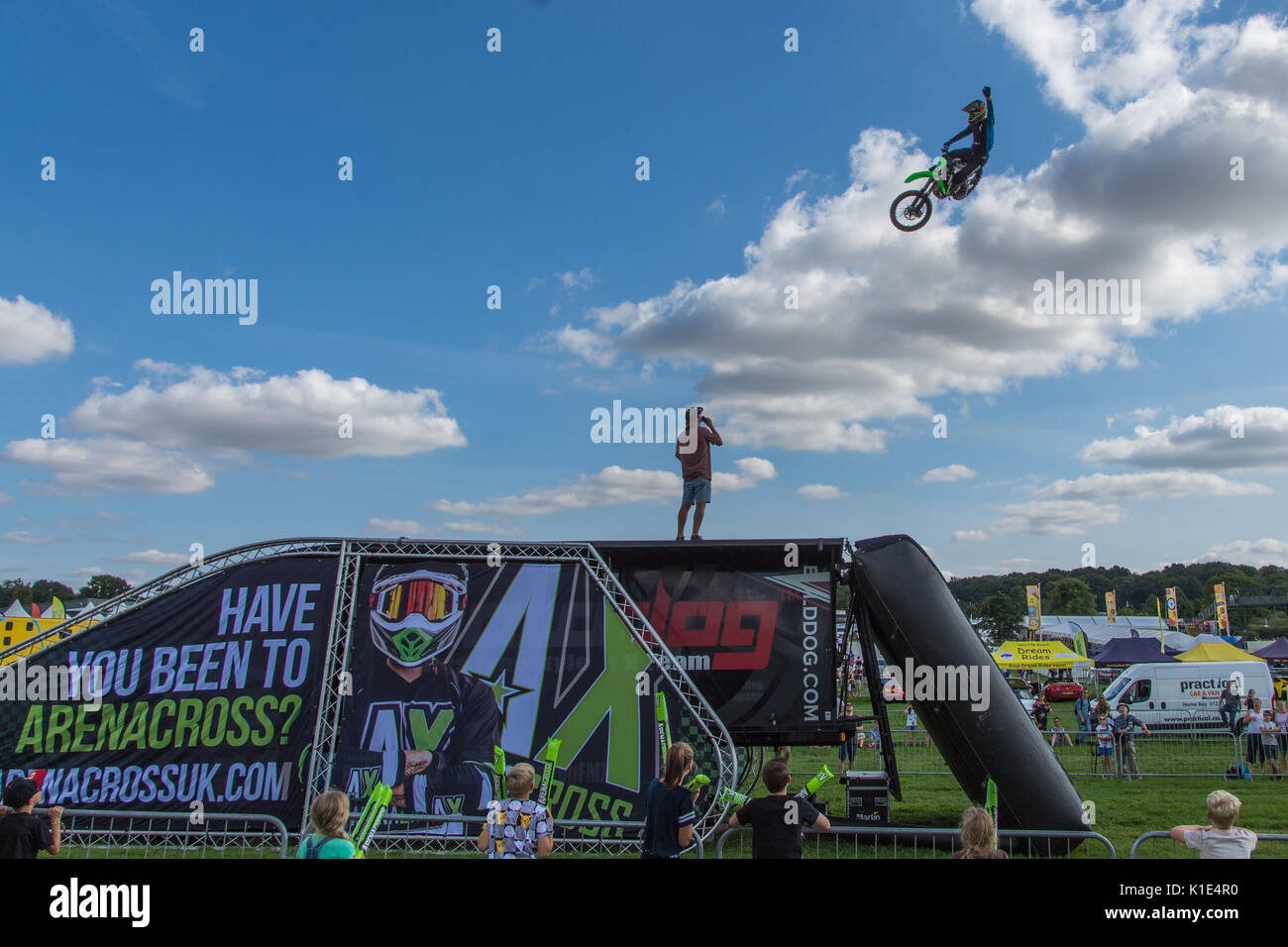 Free style de moteur cross, au sud Carfest Overton, Hampshire Angleterre 25 août 2017 Carfest Houlbrook Jim Crédit Sud/ Alamy Banque D'Images