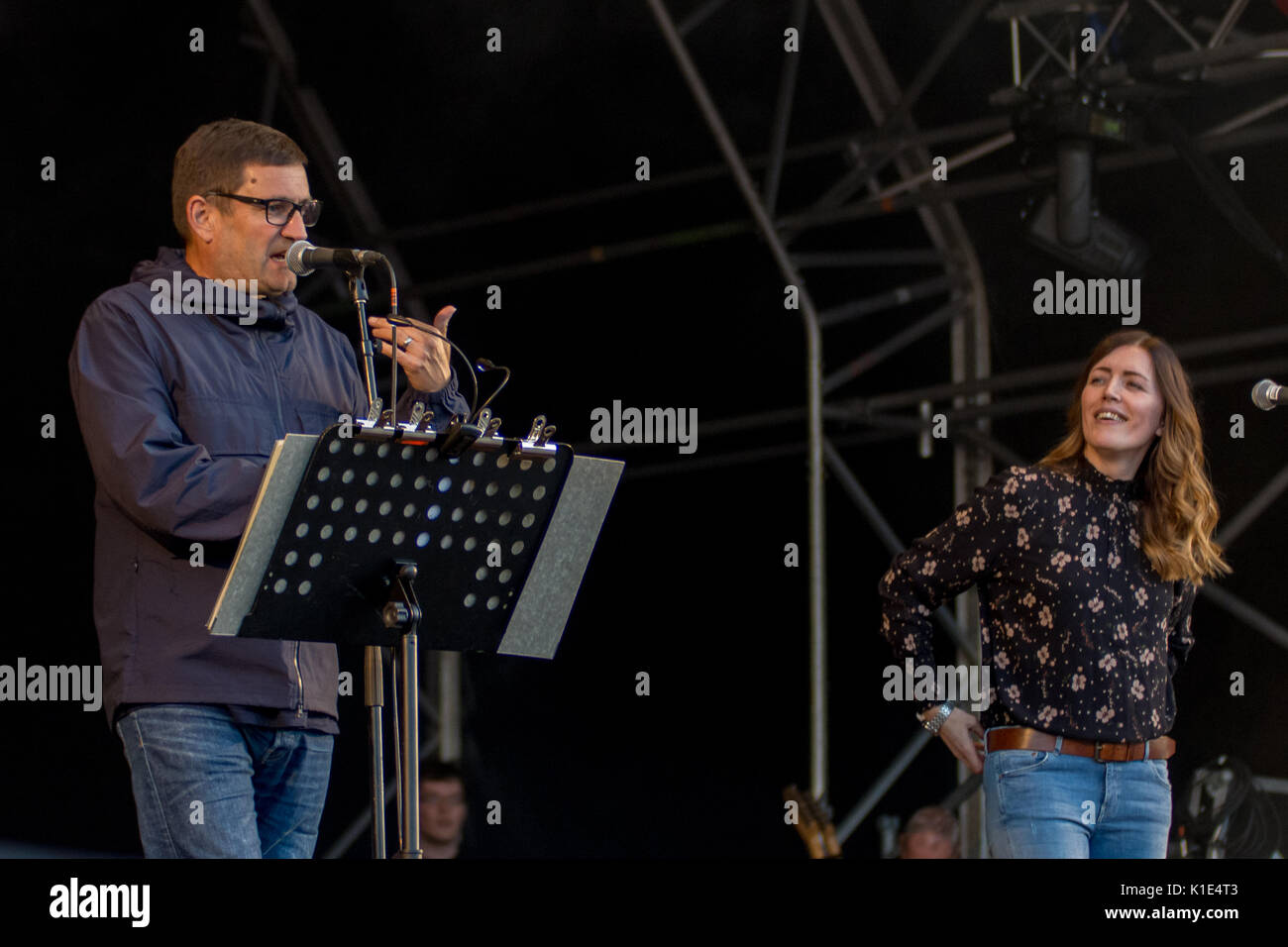 Paul Heaton et Jacqui Abbott au Sud Carfest Overton, Hampshire Angleterre 25 août 2017 Carfest Houlbrook Jim Crédit Sud/ Alamy Banque D'Images