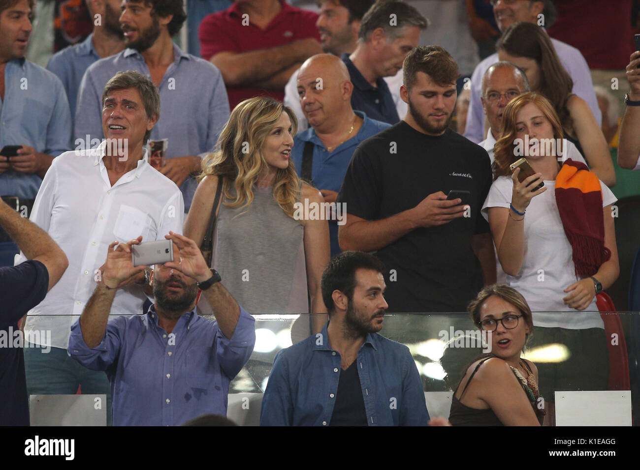 26.08.2017. Stadio Olimpico, Rome, Italie. Serie A football. As Roma vs Inter. Lorella Cuccarini avec la famille. Banque D'Images