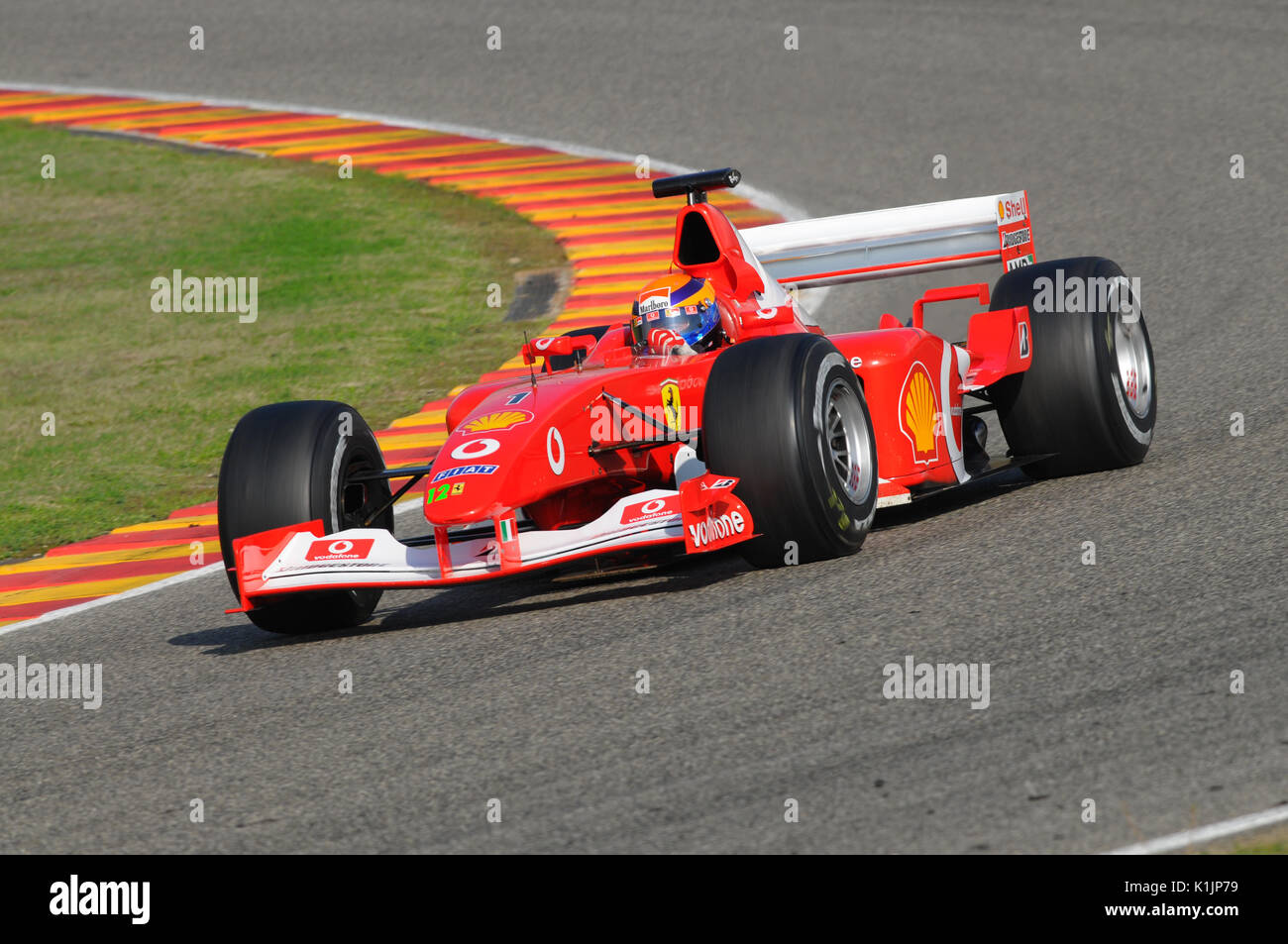 MUGELLO, IT, novembre 2008: Course inconnue avec Ferrari F1 F2003-GA pendant Finali Mondiali Ferrari 2008 dans le circuit de mugello en italie Banque D'Images