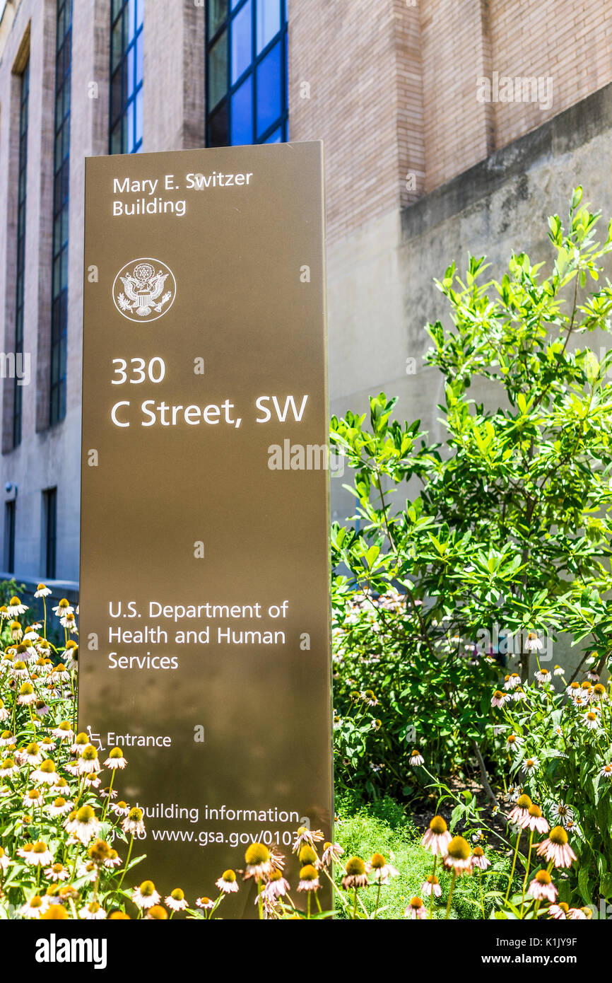 Washington DC, USA - 3 juillet 2017 : signer pour le ministère de la Santé et des services sociaux au centre-ville Banque D'Images